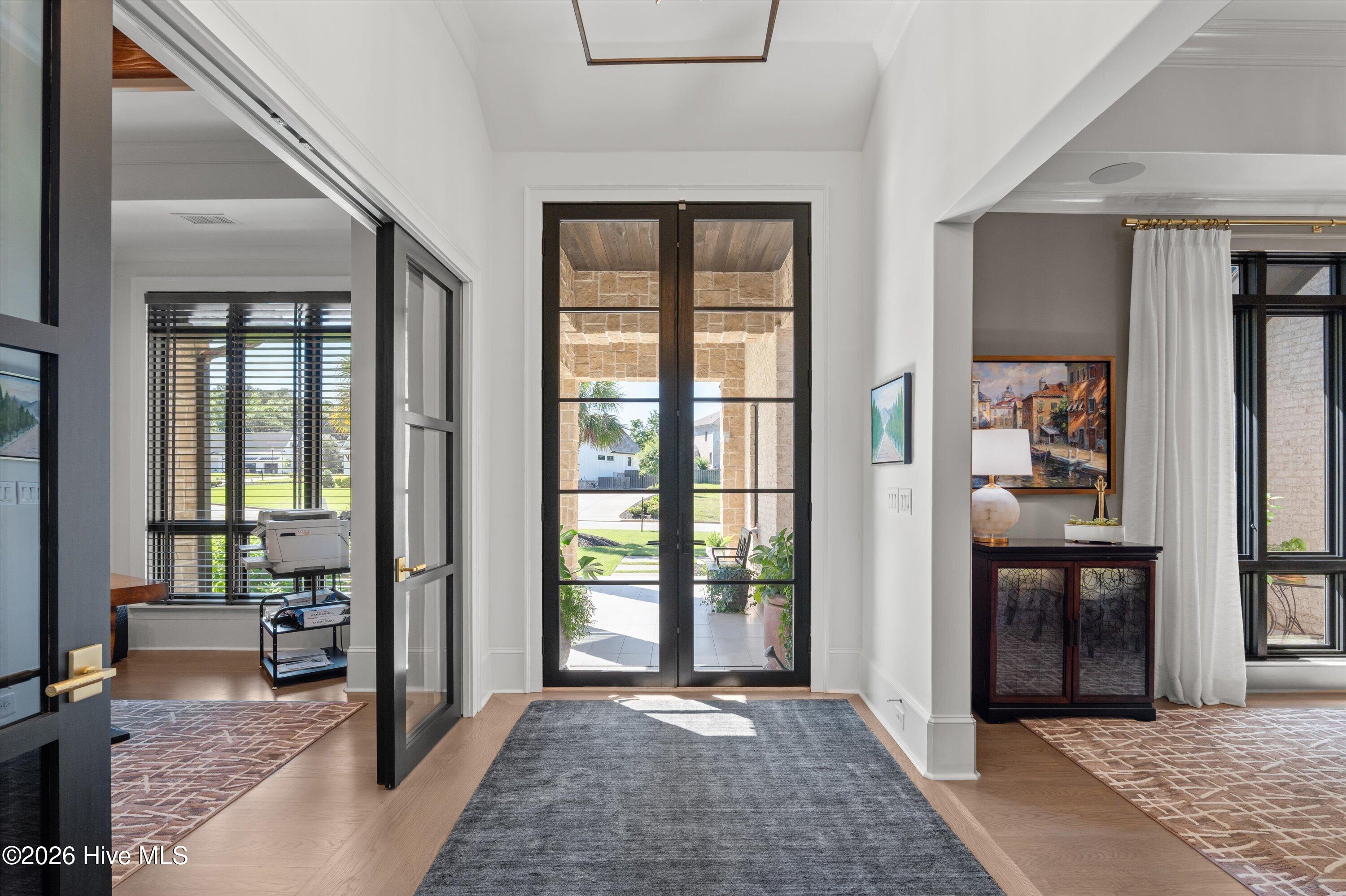 2025 Grace Avenue Property Photo 8