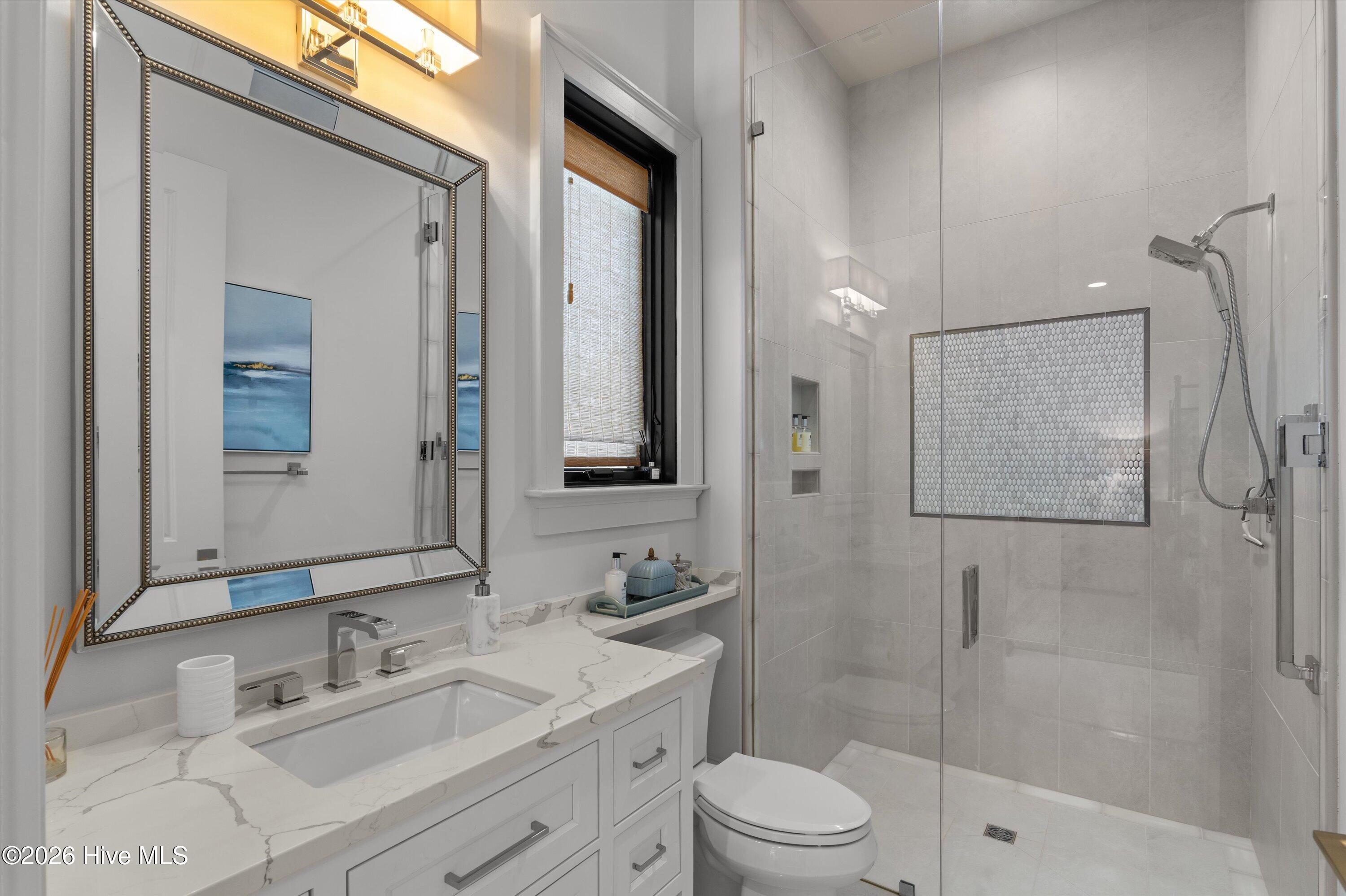 2025 Grace Avenue Property Photo 77
