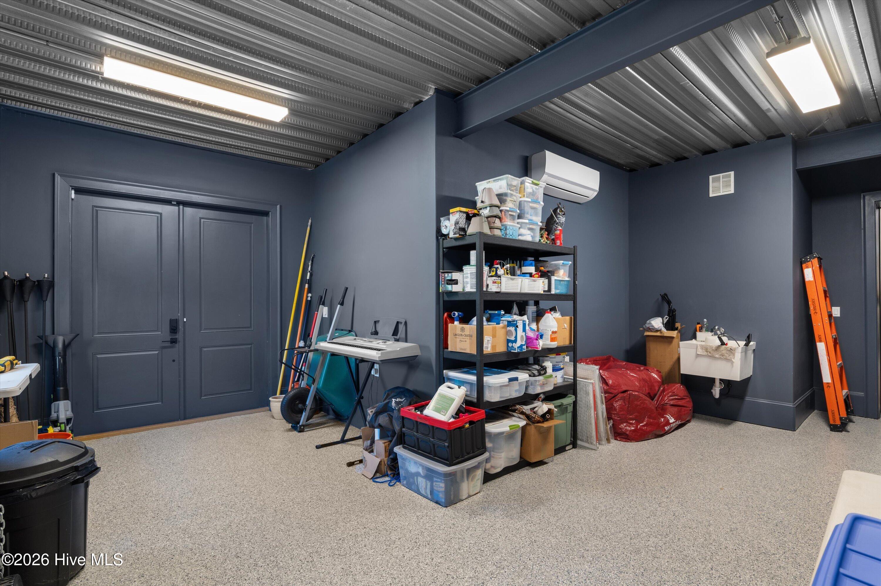2025 Grace Avenue Property Photo 96