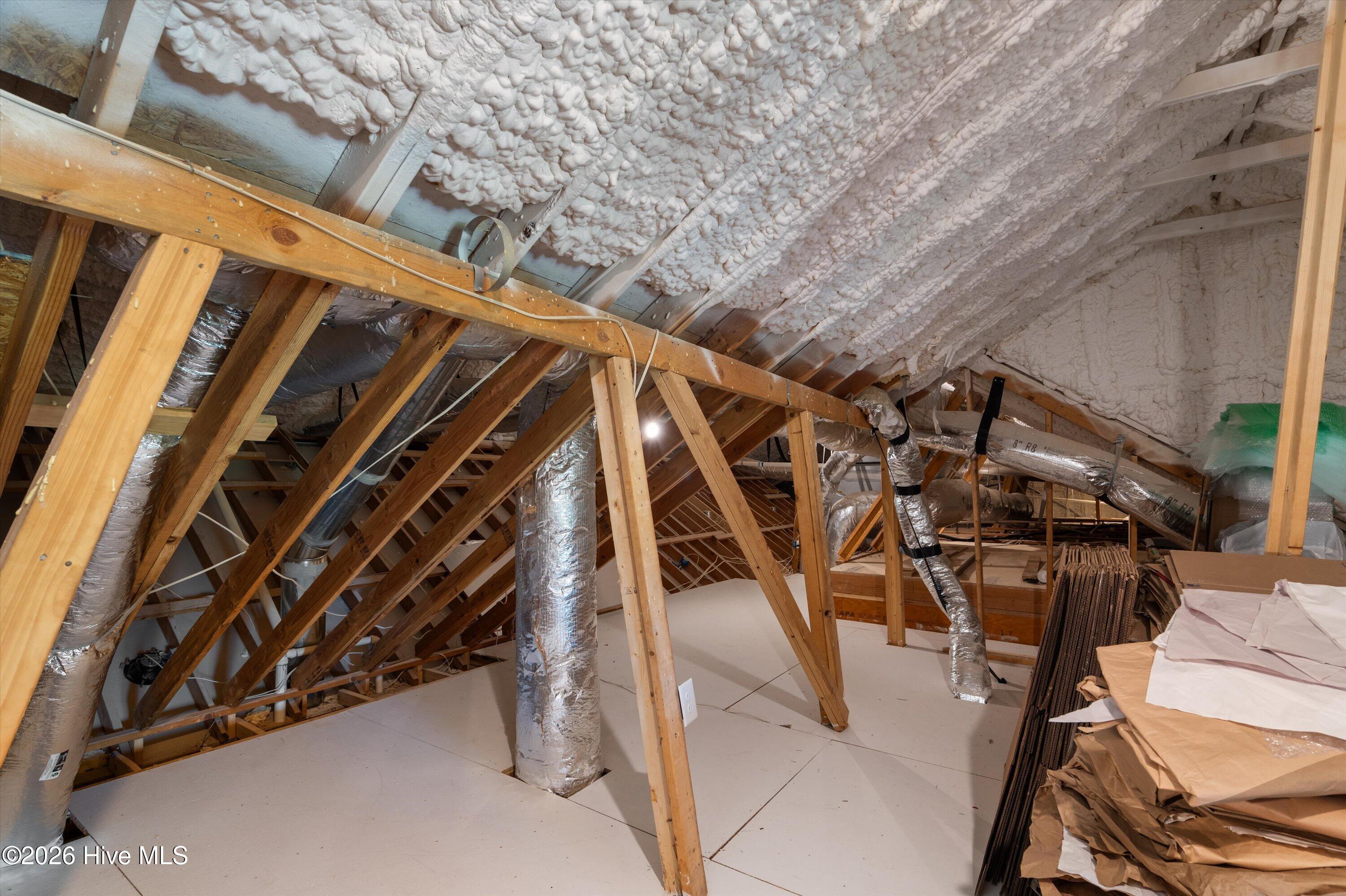 2025 Grace Avenue Property Photo 98