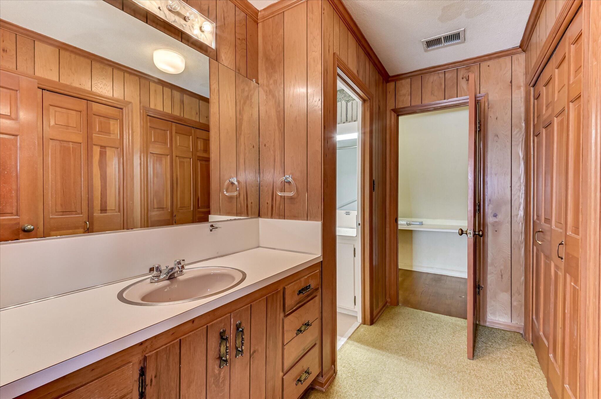 813 W Aumond Place Property Photo 32