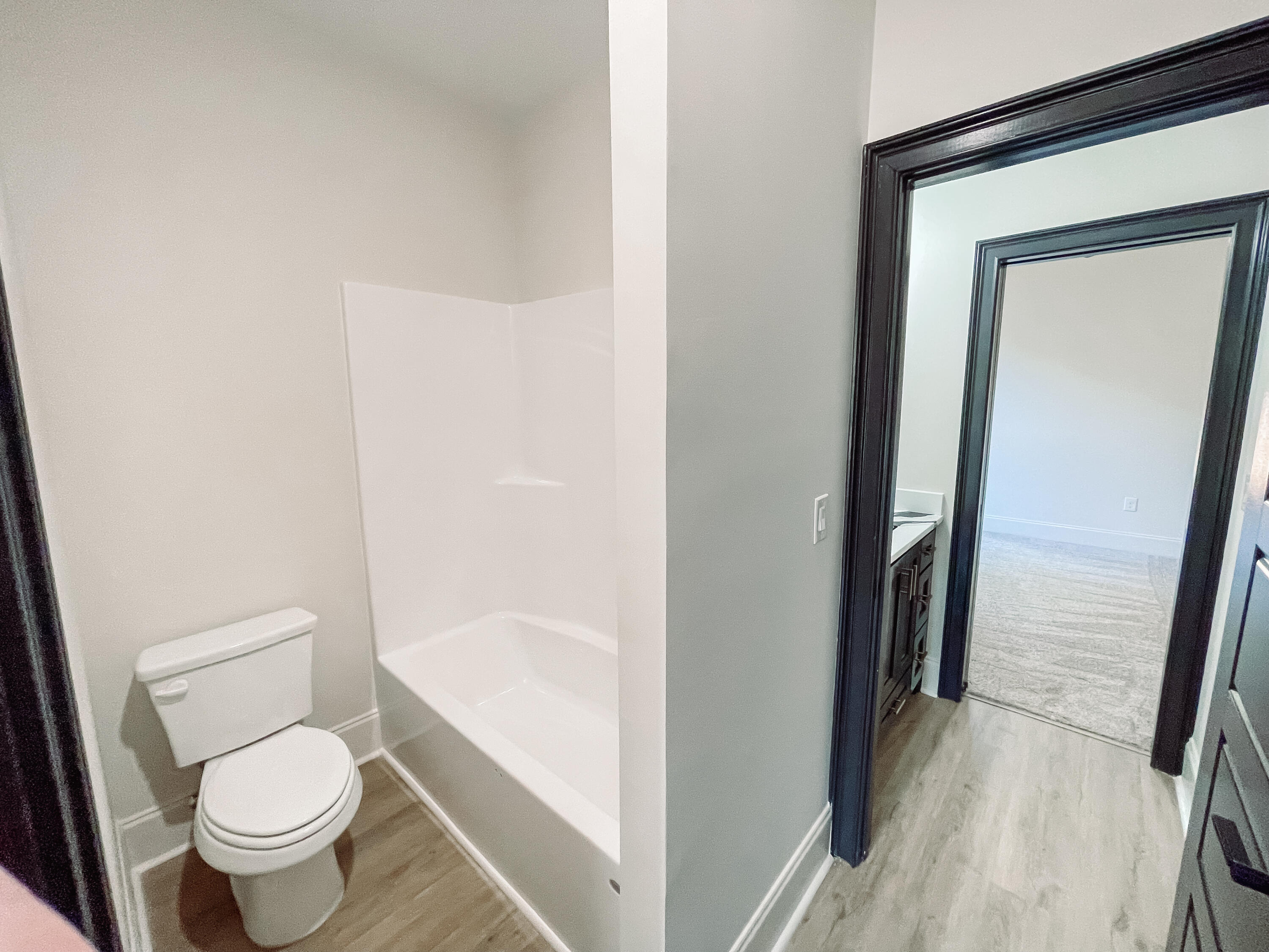 305 Wellington Court Property Photo 19