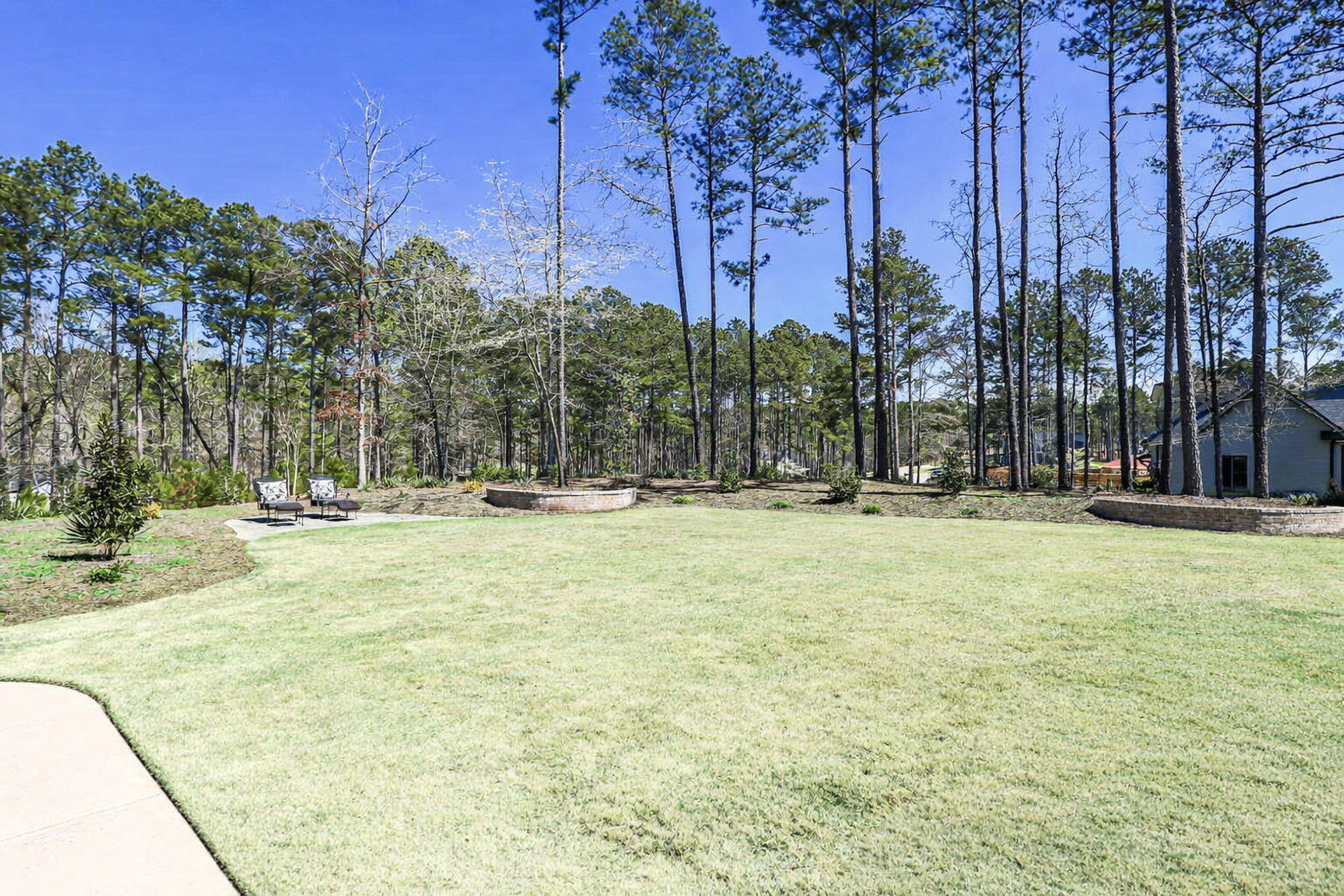 121 Olypmian Heights Property Photo 47