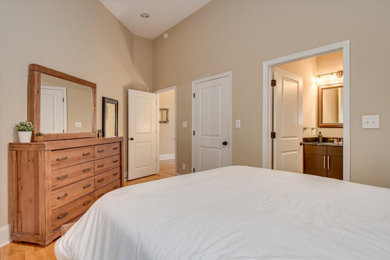 936 Broad Street 304 Property Photo 16
