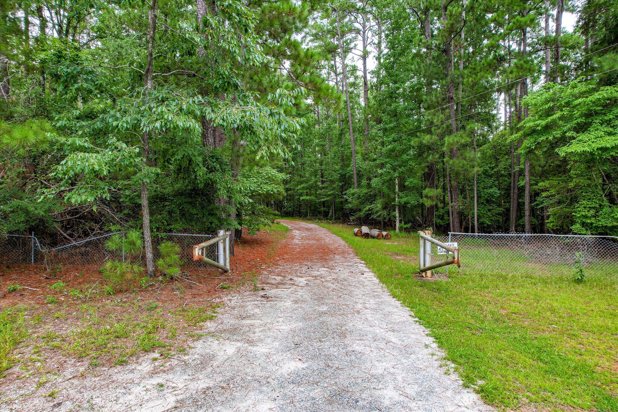 6205 Keg Creek Drive Property Photo 7