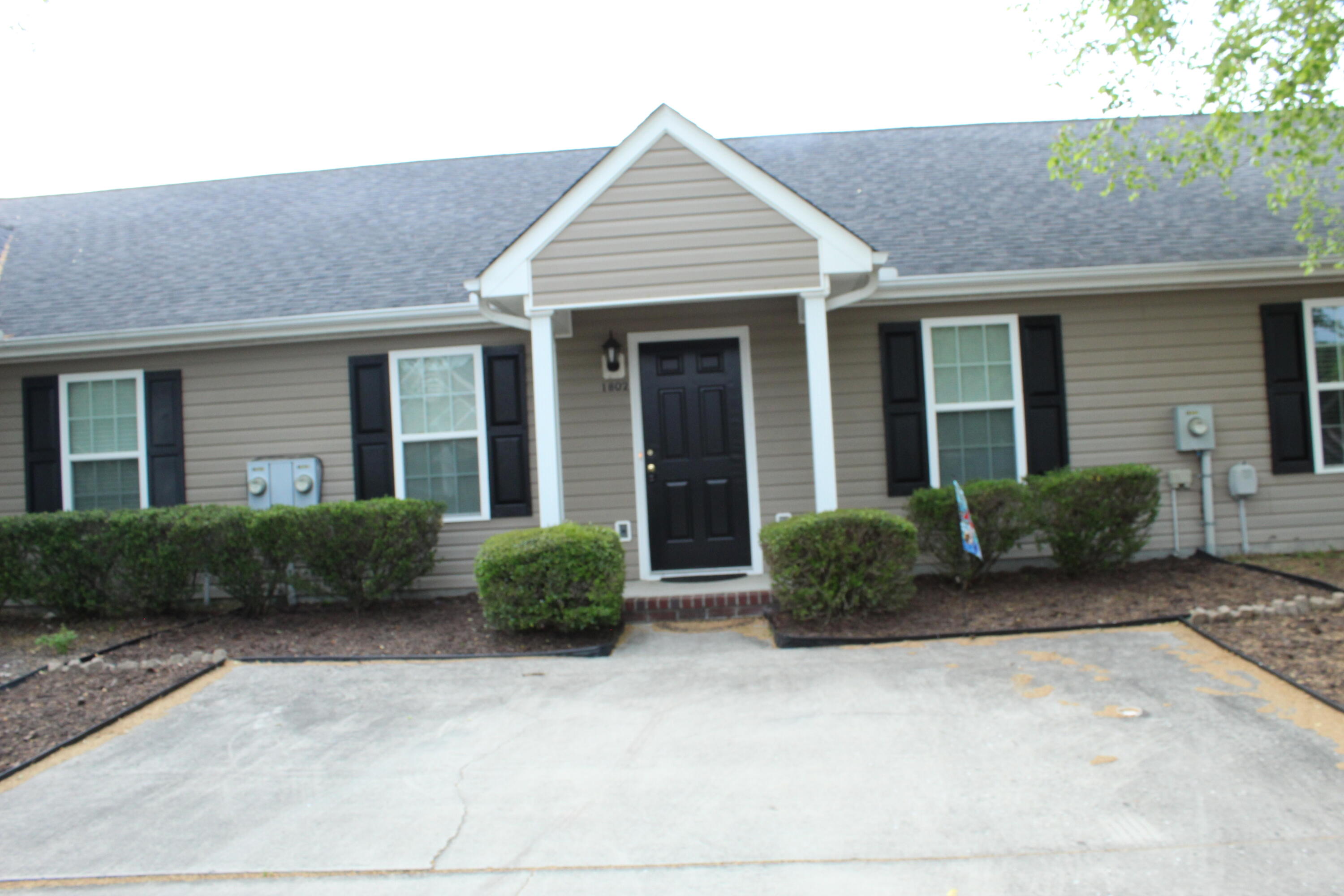 1802 Honeysuckle Way Property Photo 1