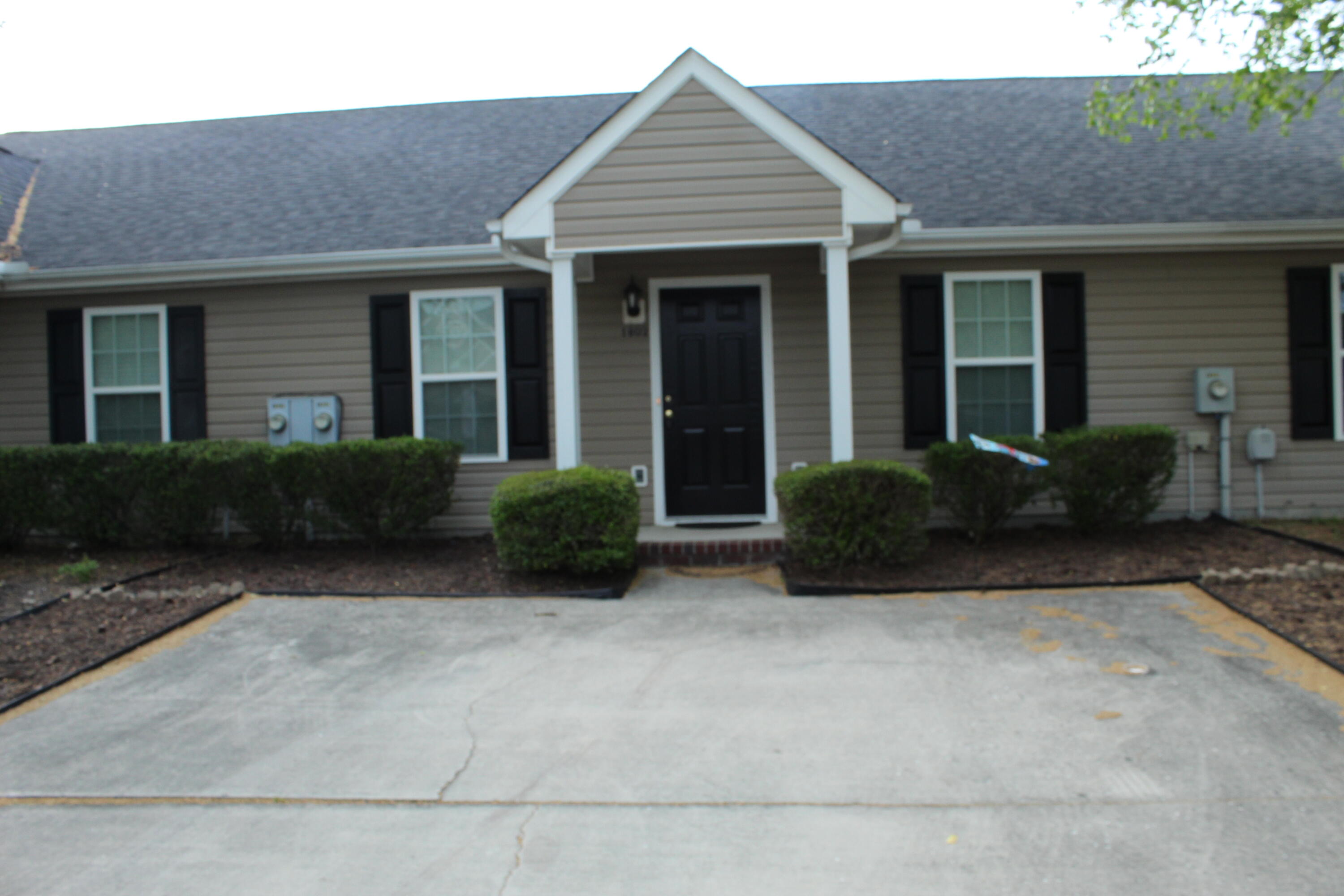 1802 Honeysuckle Way Property Photo 7