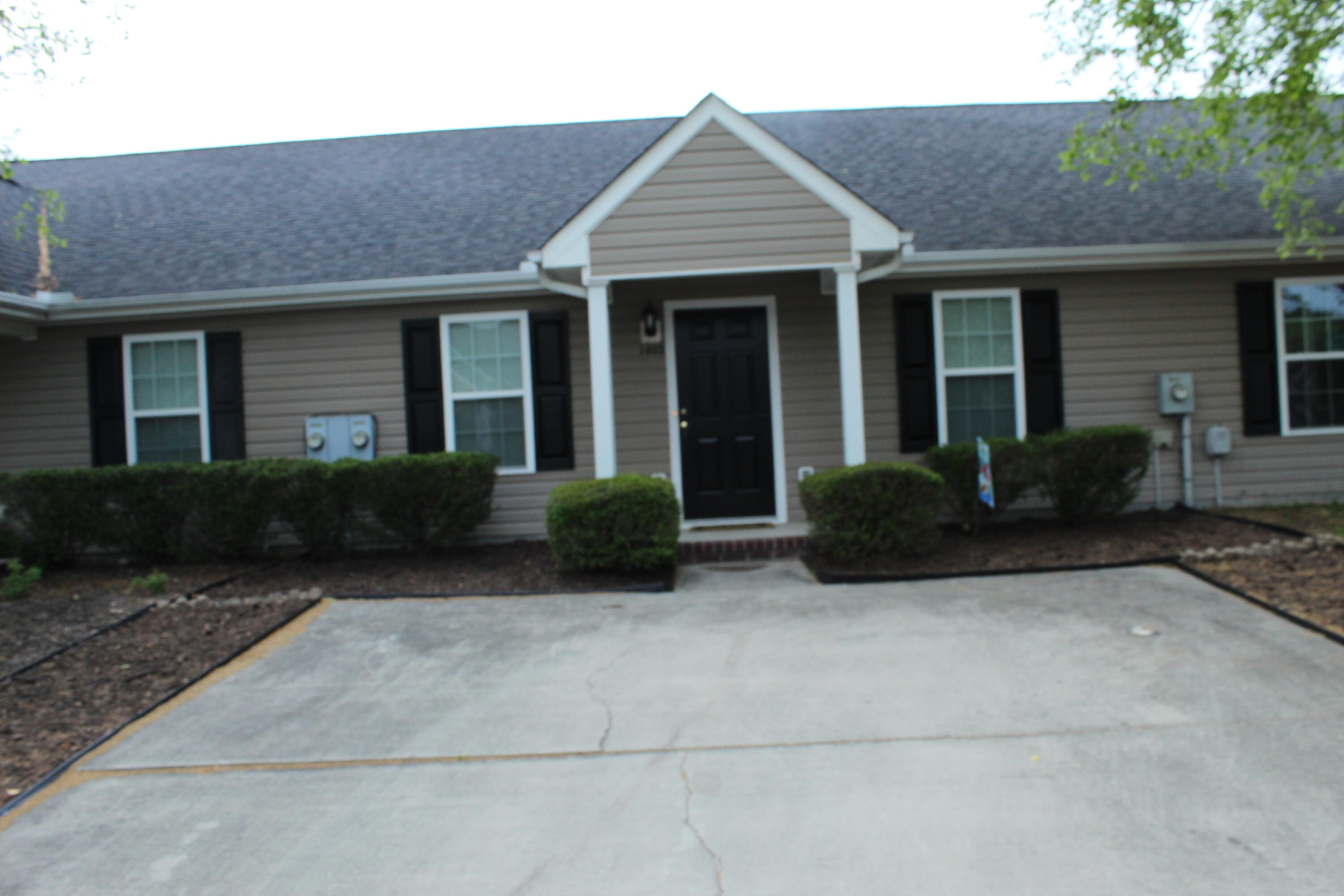 1802 Honeysuckle Way Property Photo 10