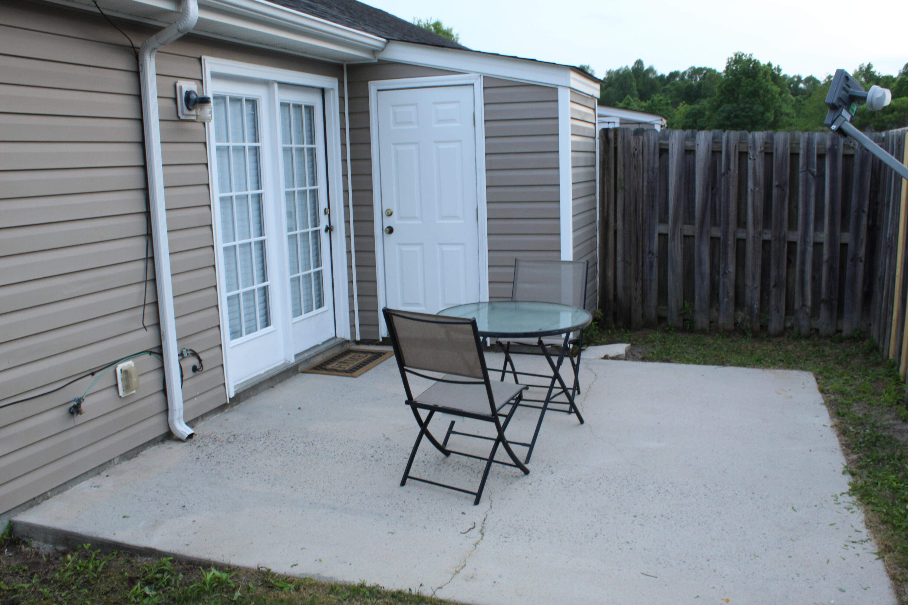 1802 Honeysuckle Way Property Photo 14