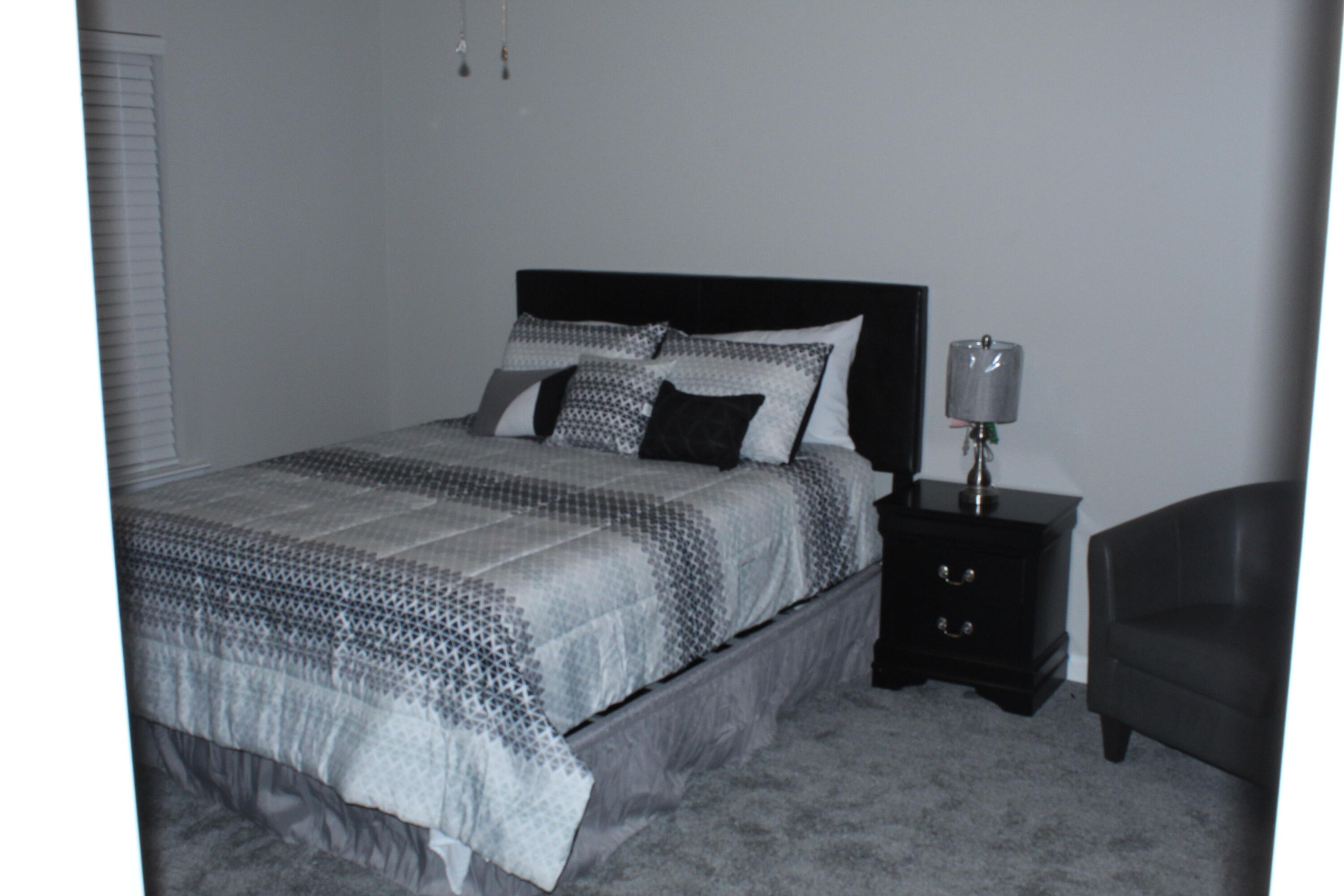 1802 Honeysuckle Way Property Photo 23