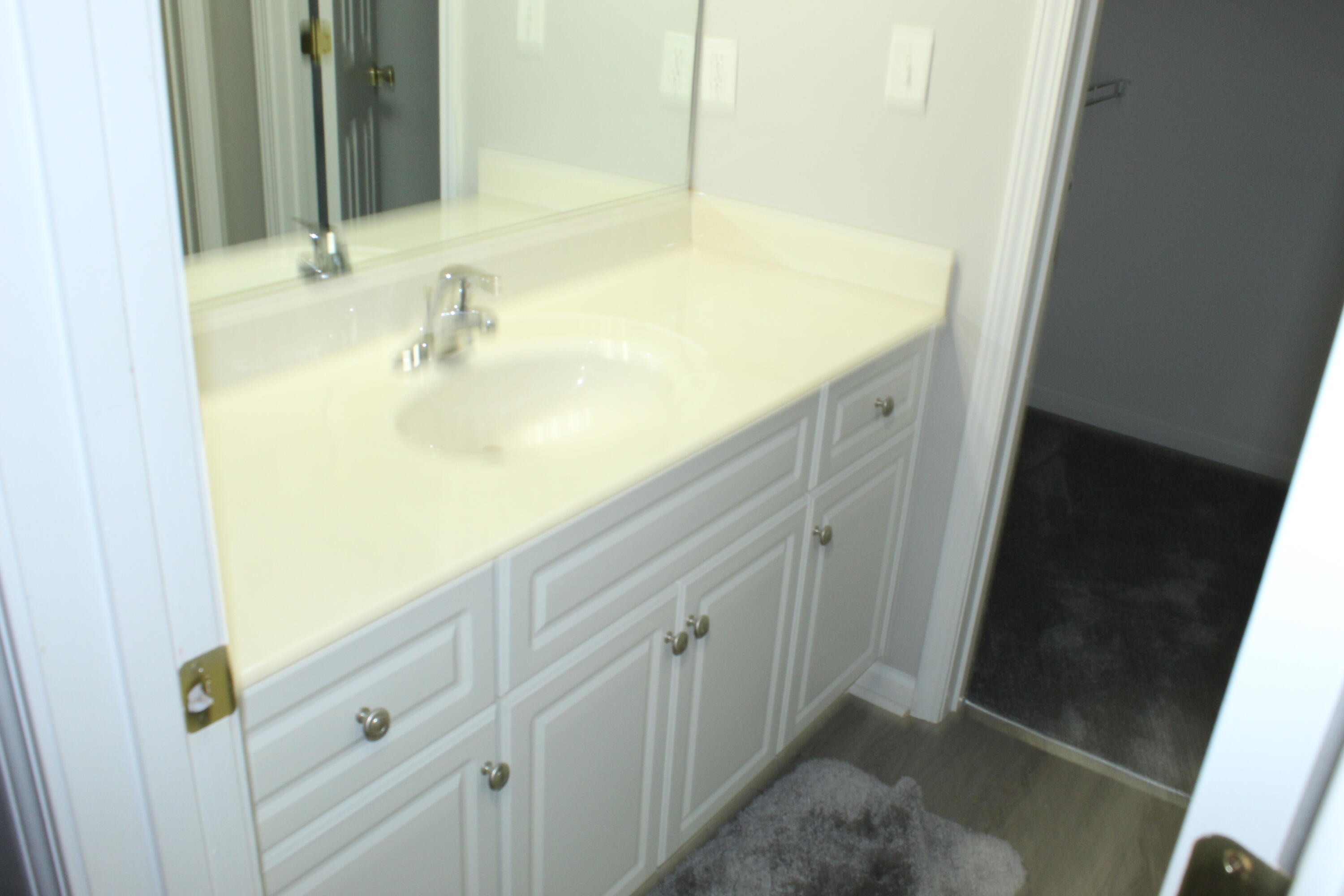 1802 Honeysuckle Way Property Photo 39