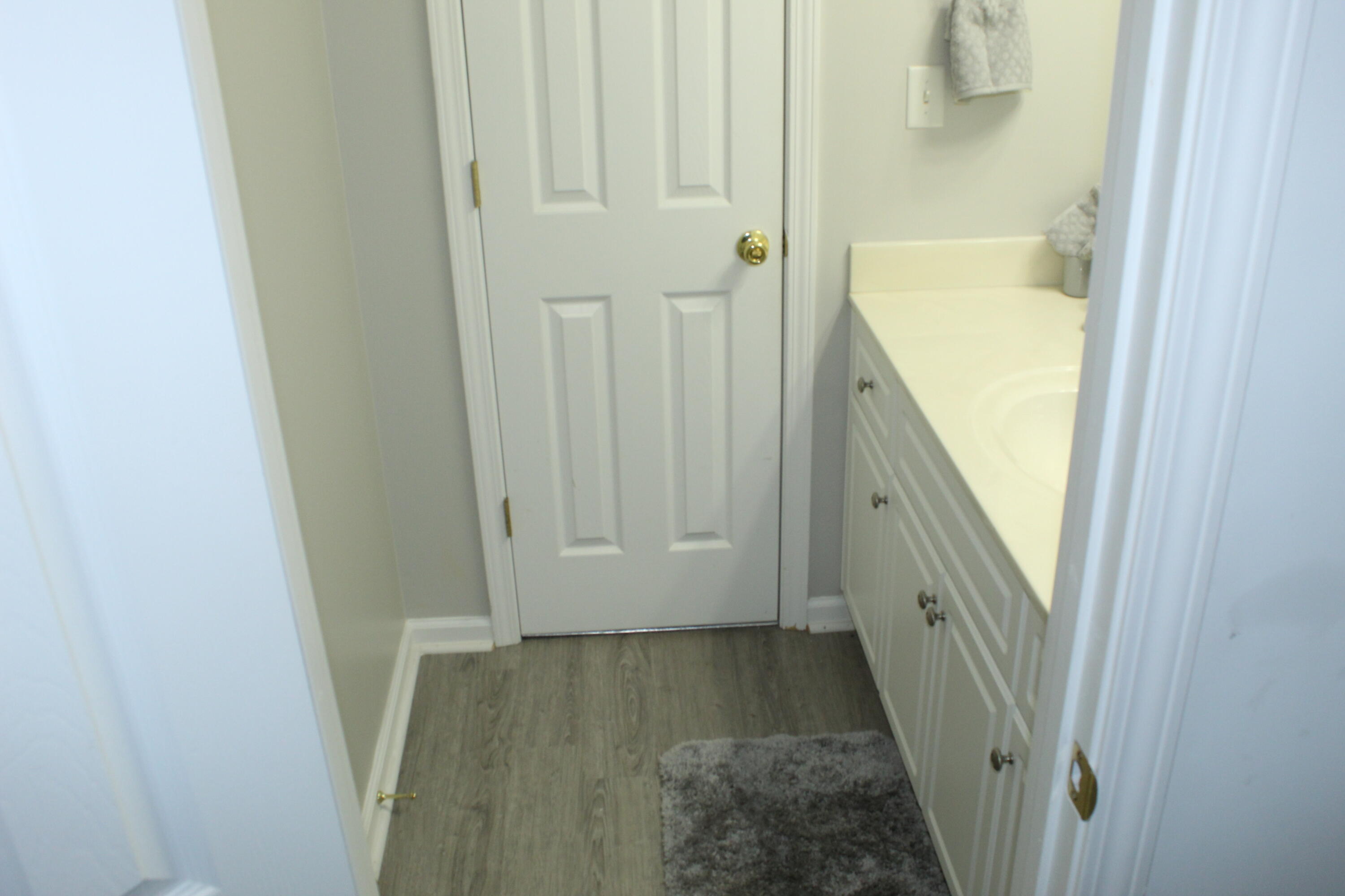1802 Honeysuckle Way Property Photo 40