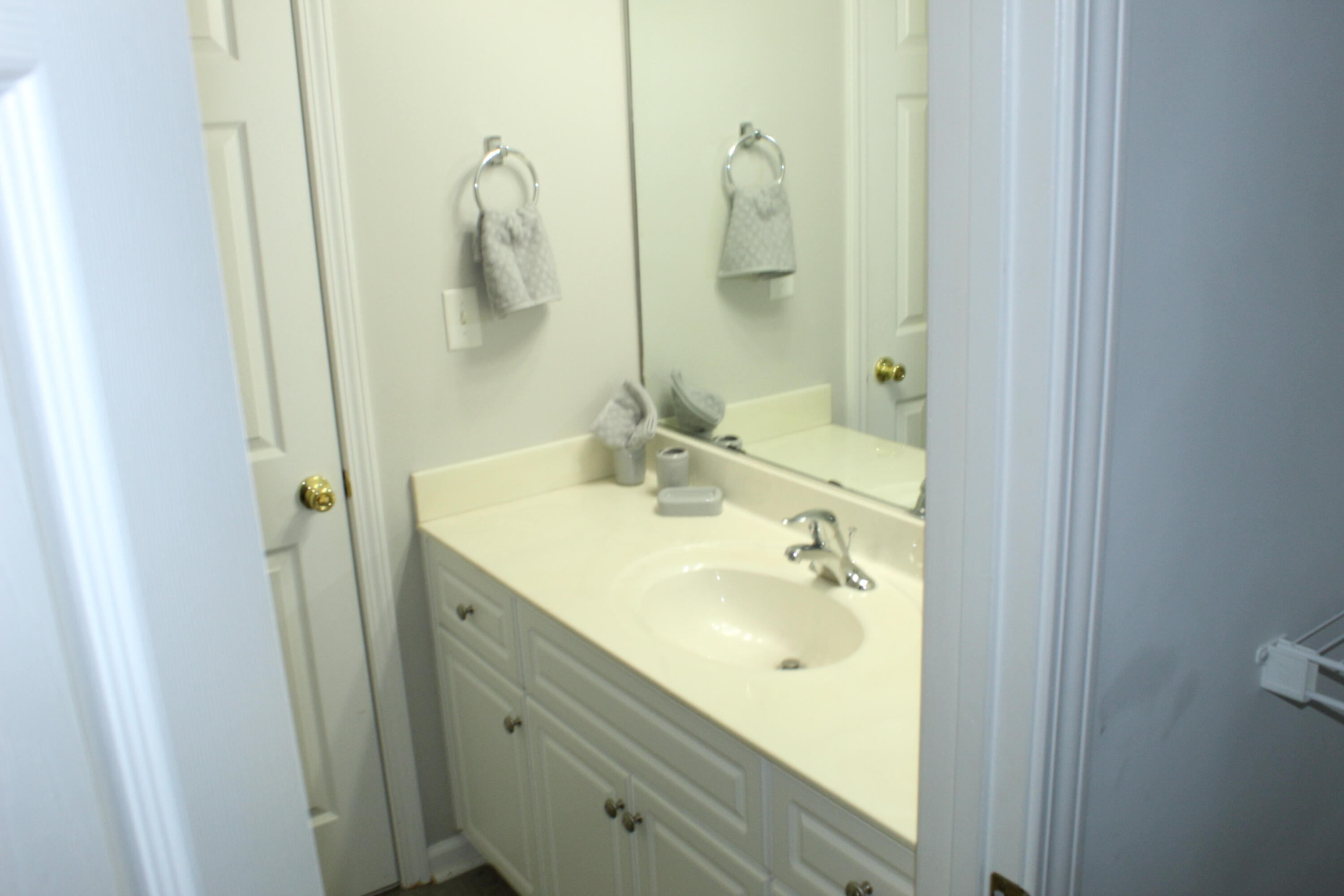 1802 Honeysuckle Way Property Photo 42