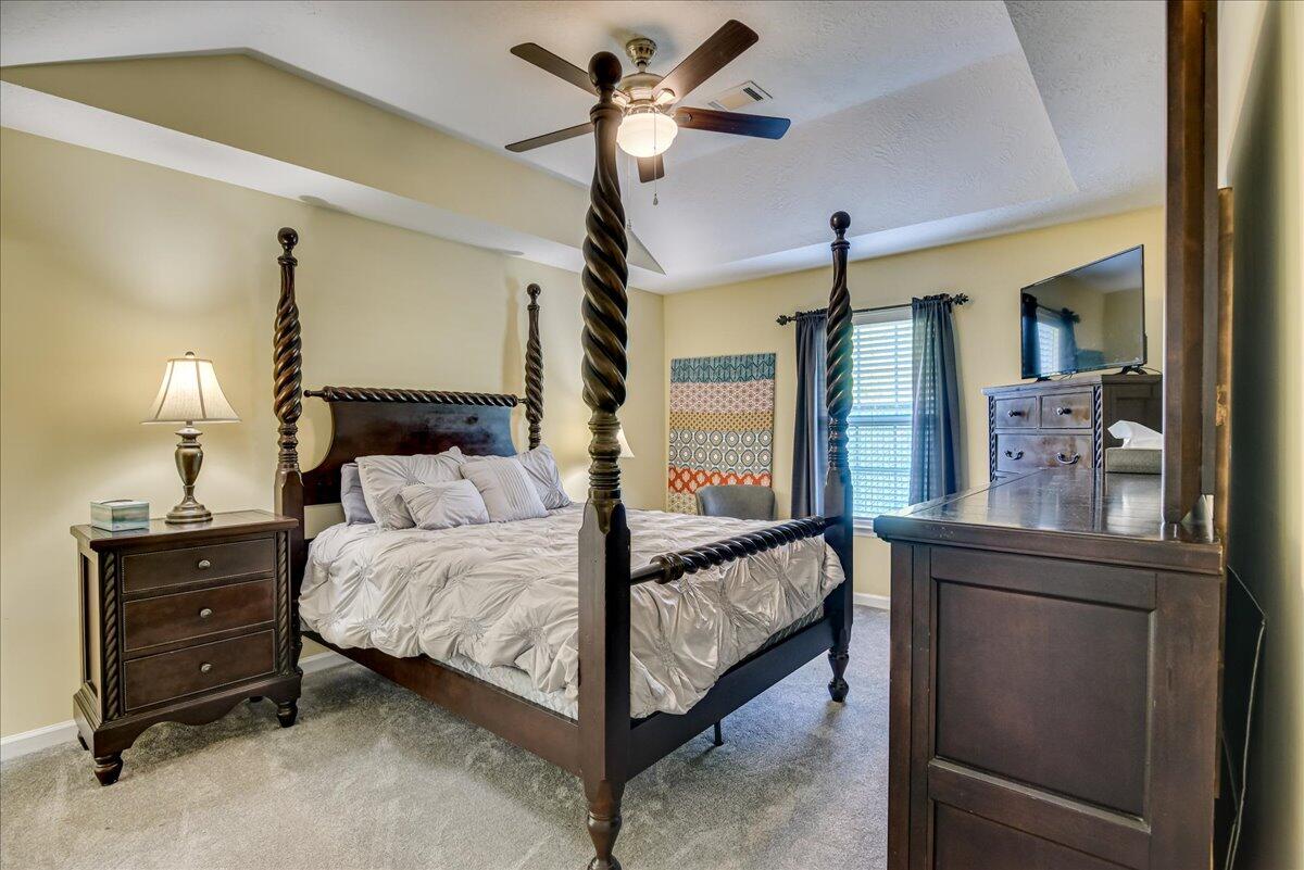 540 Edgecliff Lane Property Photo 13