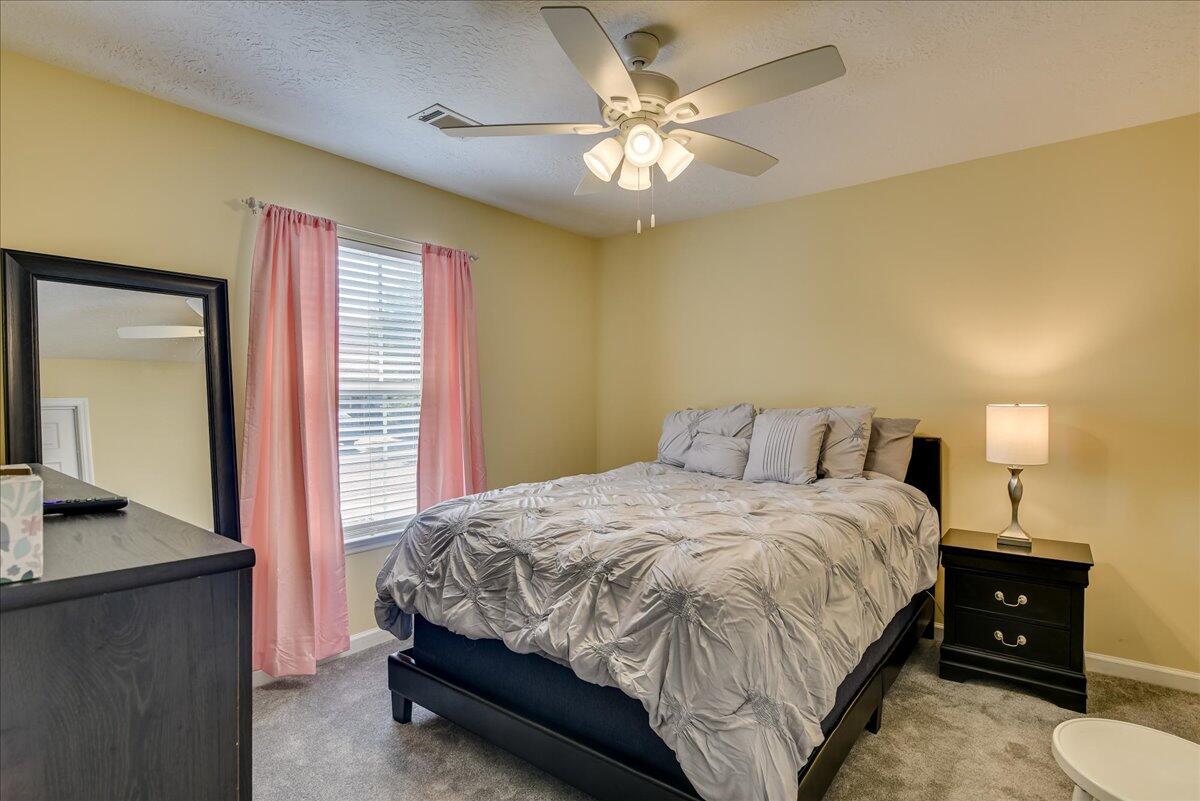 540 Edgecliff Lane Property Photo 16