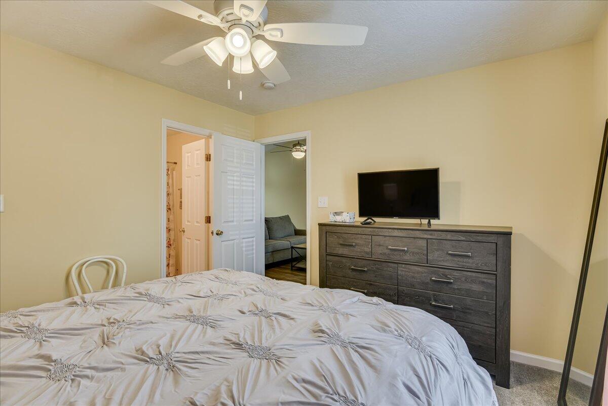 540 Edgecliff Lane Property Photo 17
