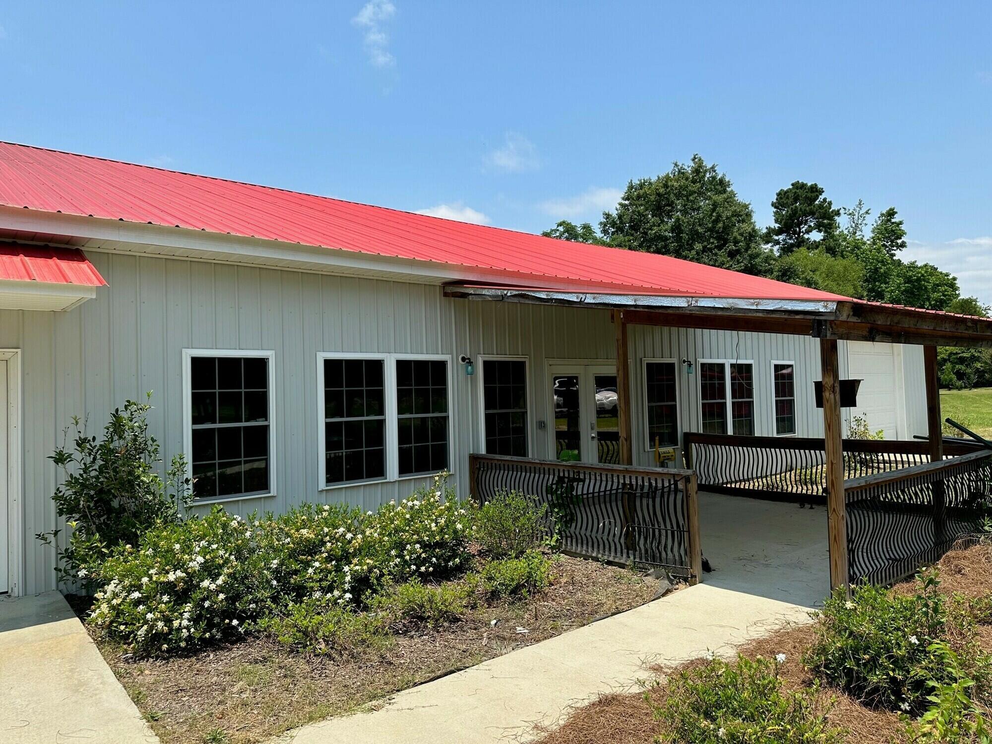 2884 Pine Log Road Property Photo 3