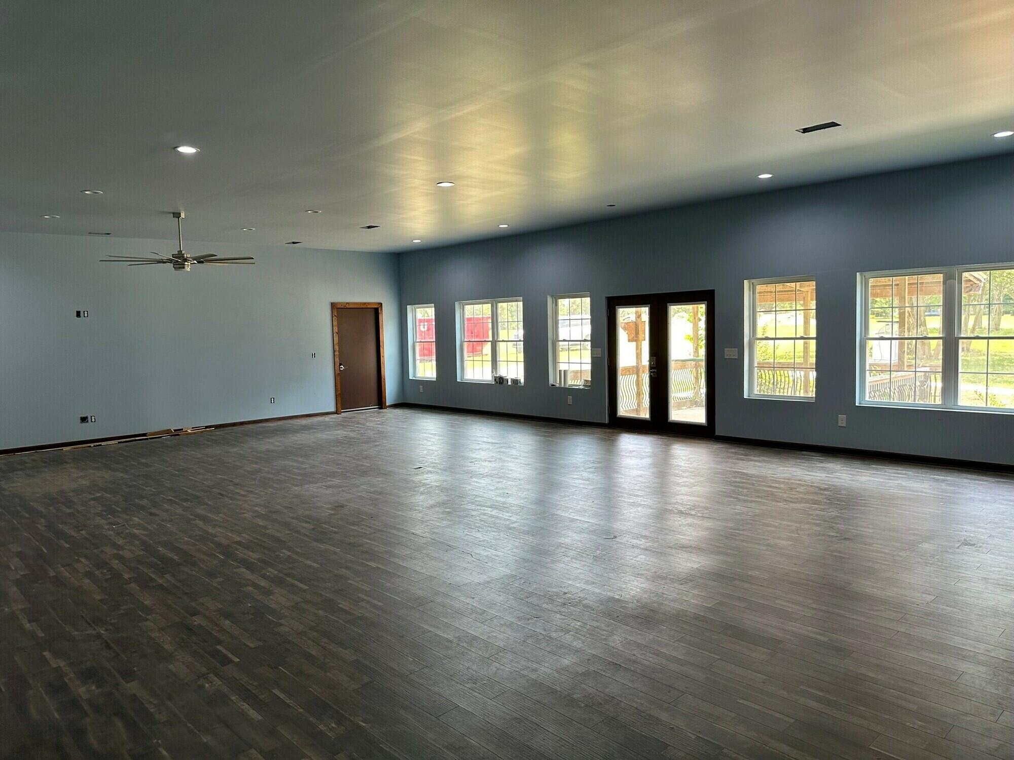 2884 Pine Log Road Property Photo 6