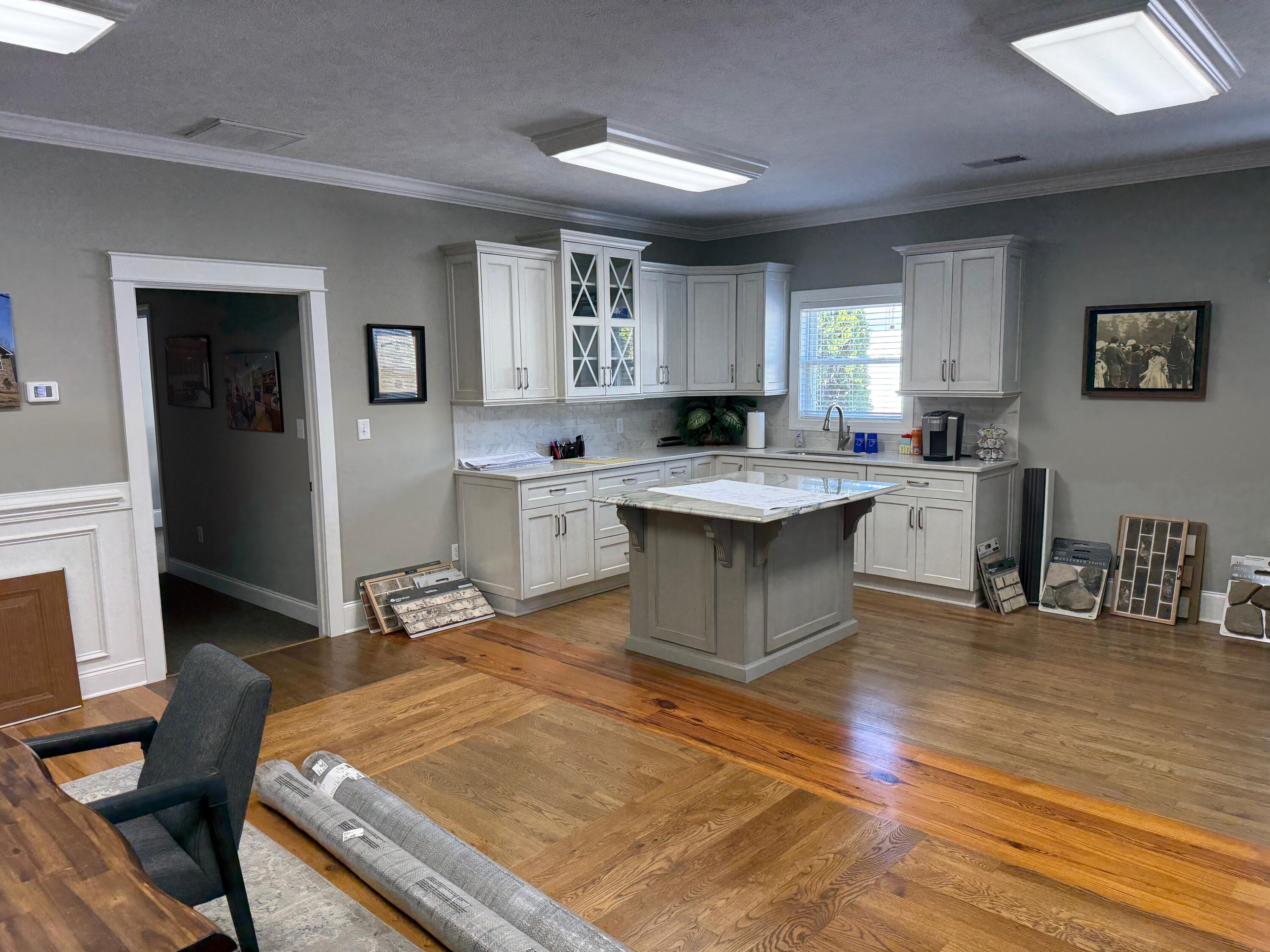 4259 Whiskey Road Property Photo 4