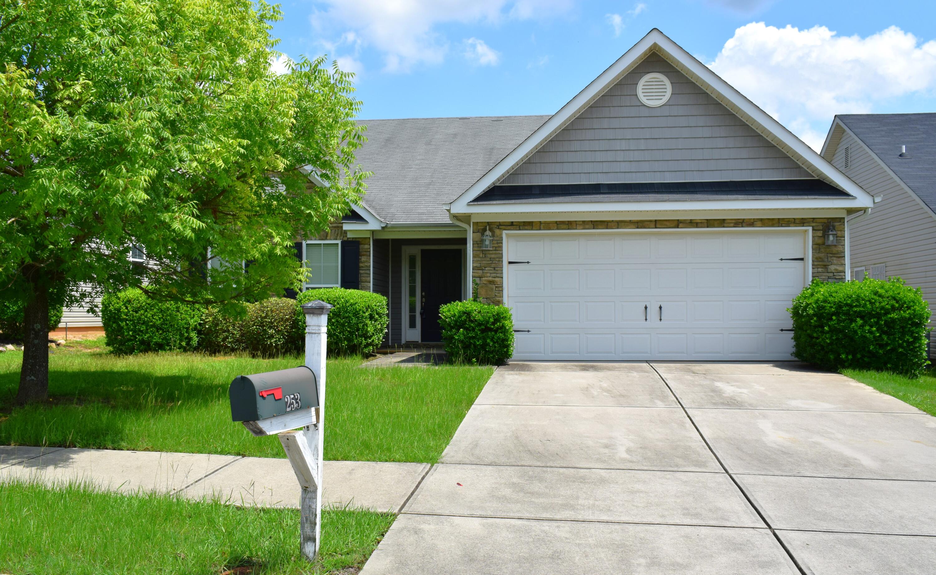 253 High Meadows Circle Property Photo 3
