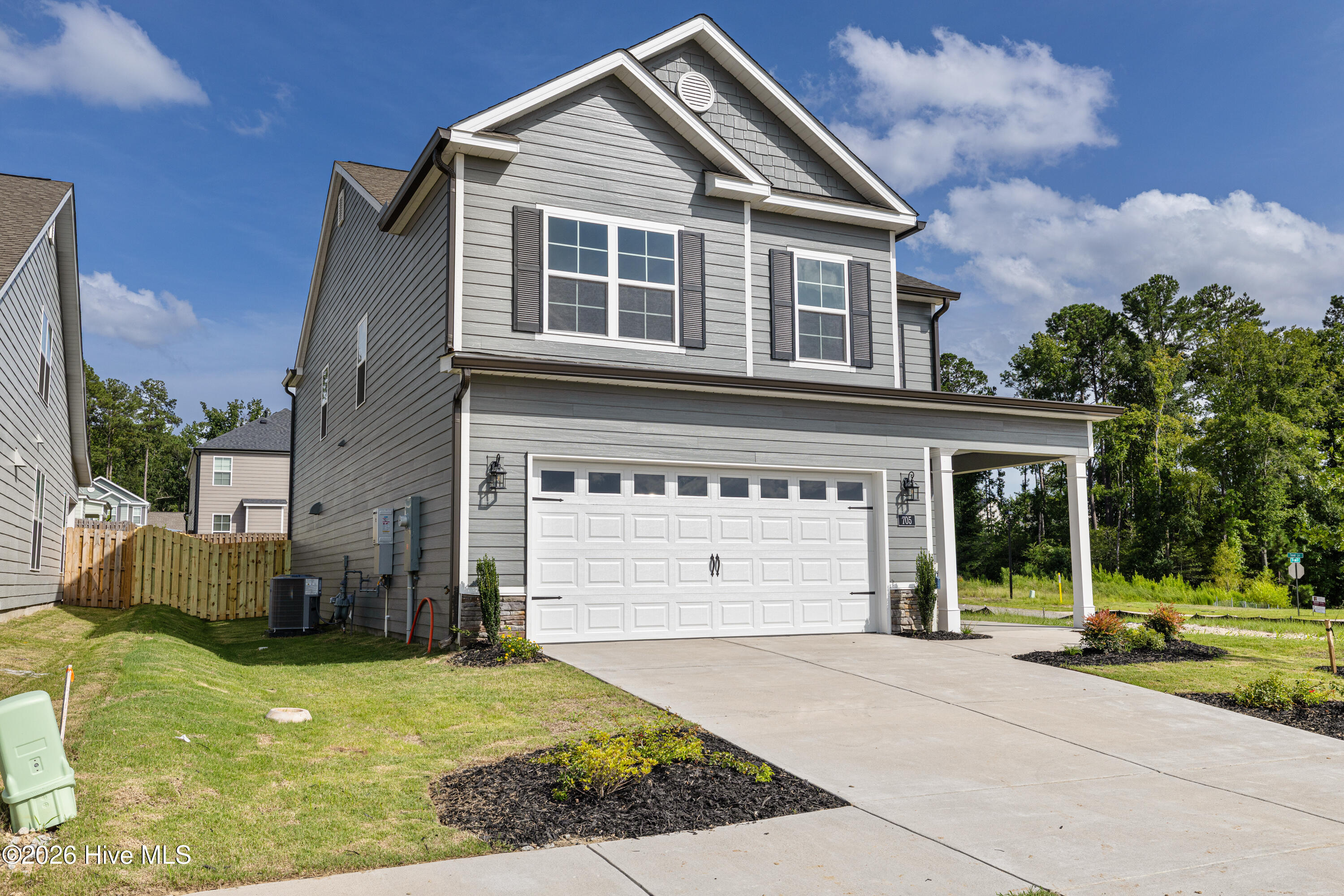 705 Ronaldsay Road Property Photo 3
