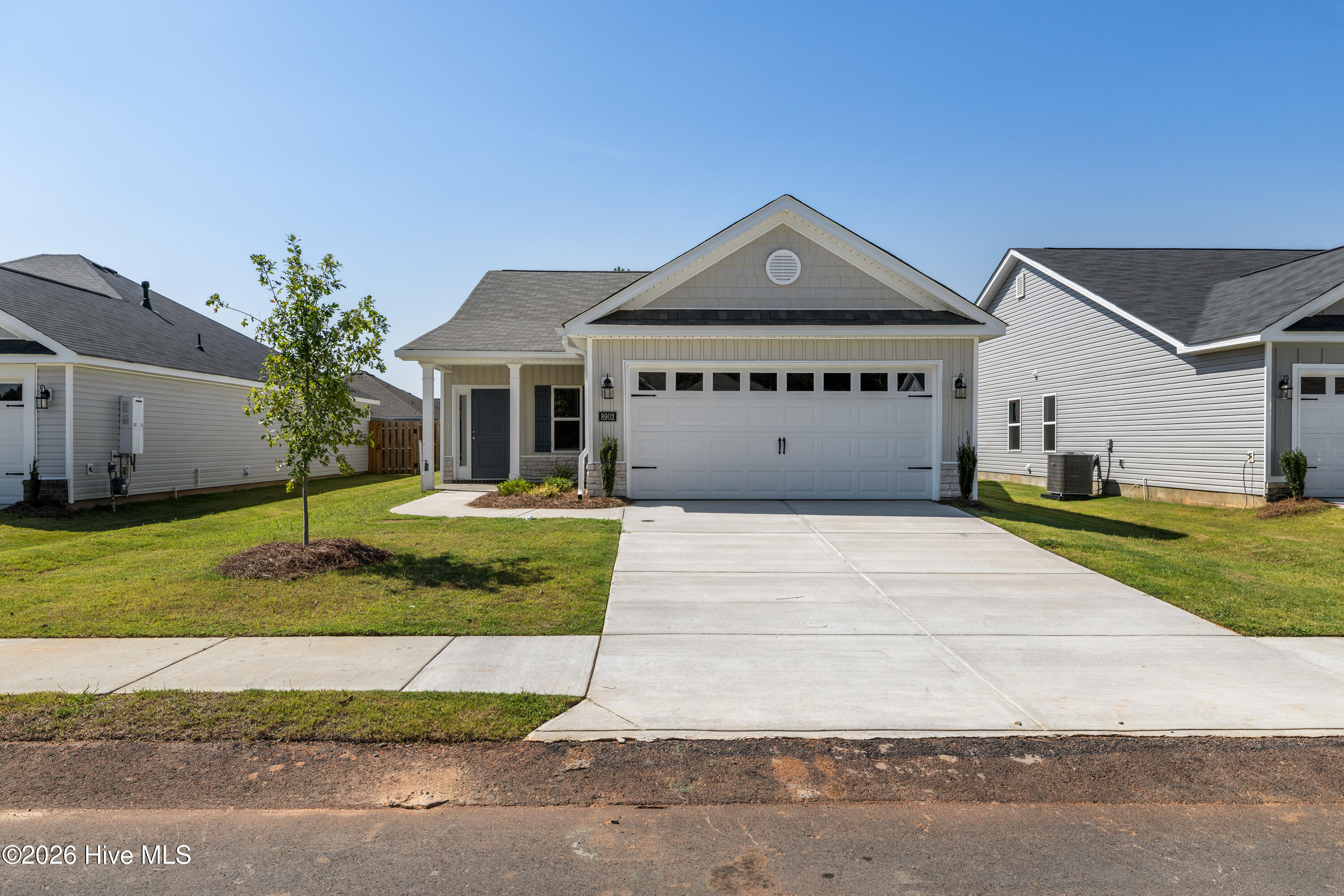 8902 Snelling Drive Property Photo 2