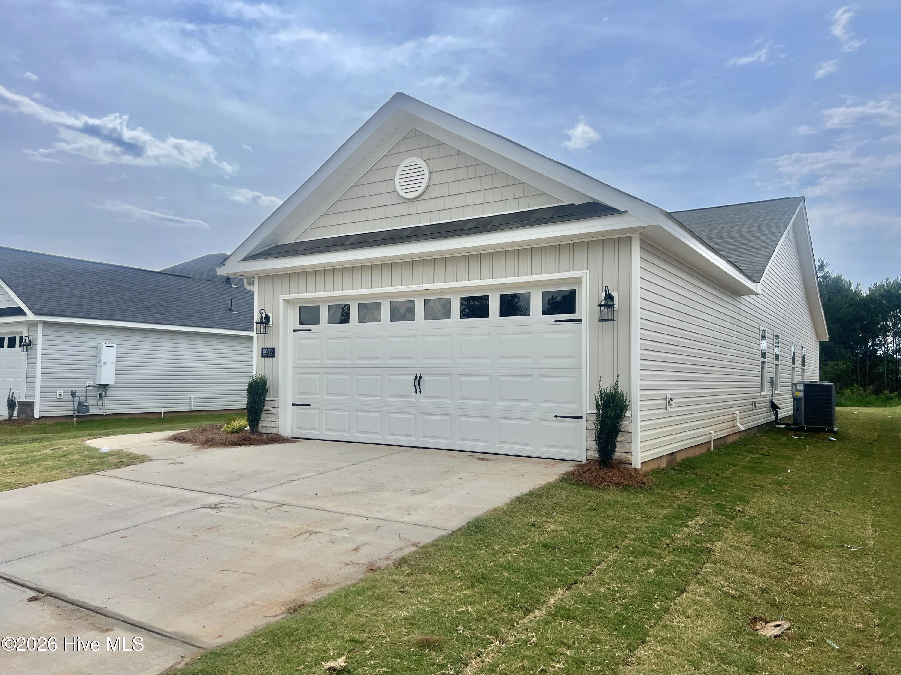 8902 Snelling Drive Property Photo 3