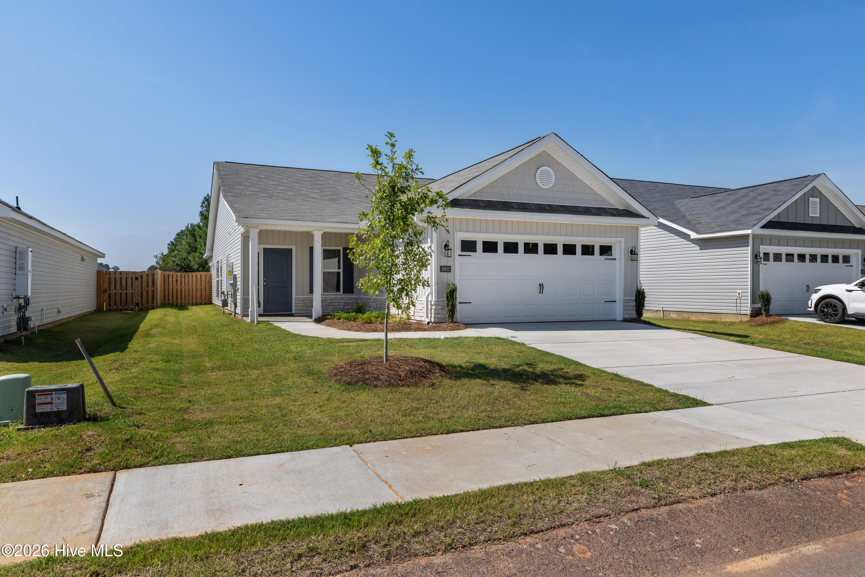 8902 Snelling Drive Property Photo 3