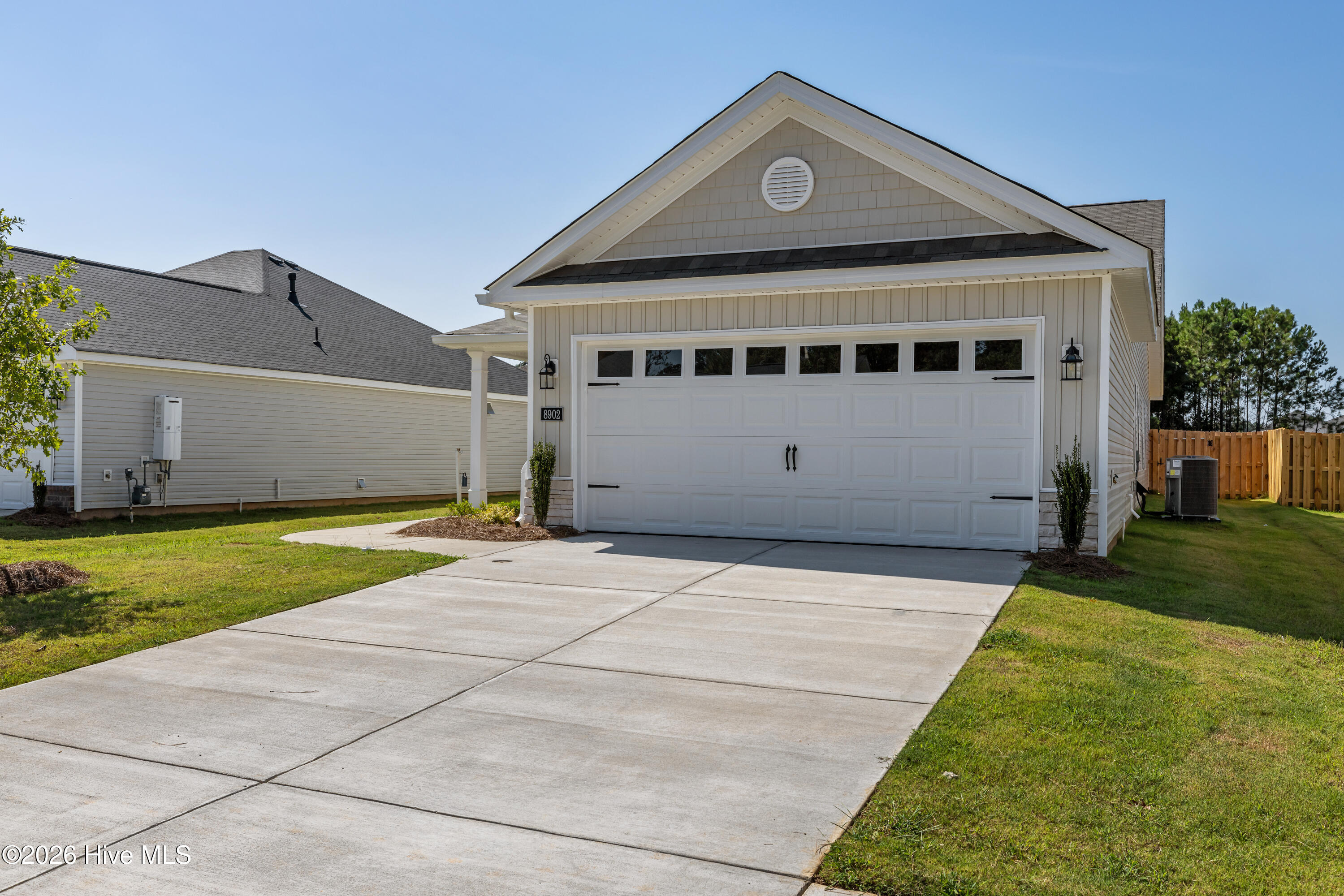 8902 Snelling Drive Property Photo 4