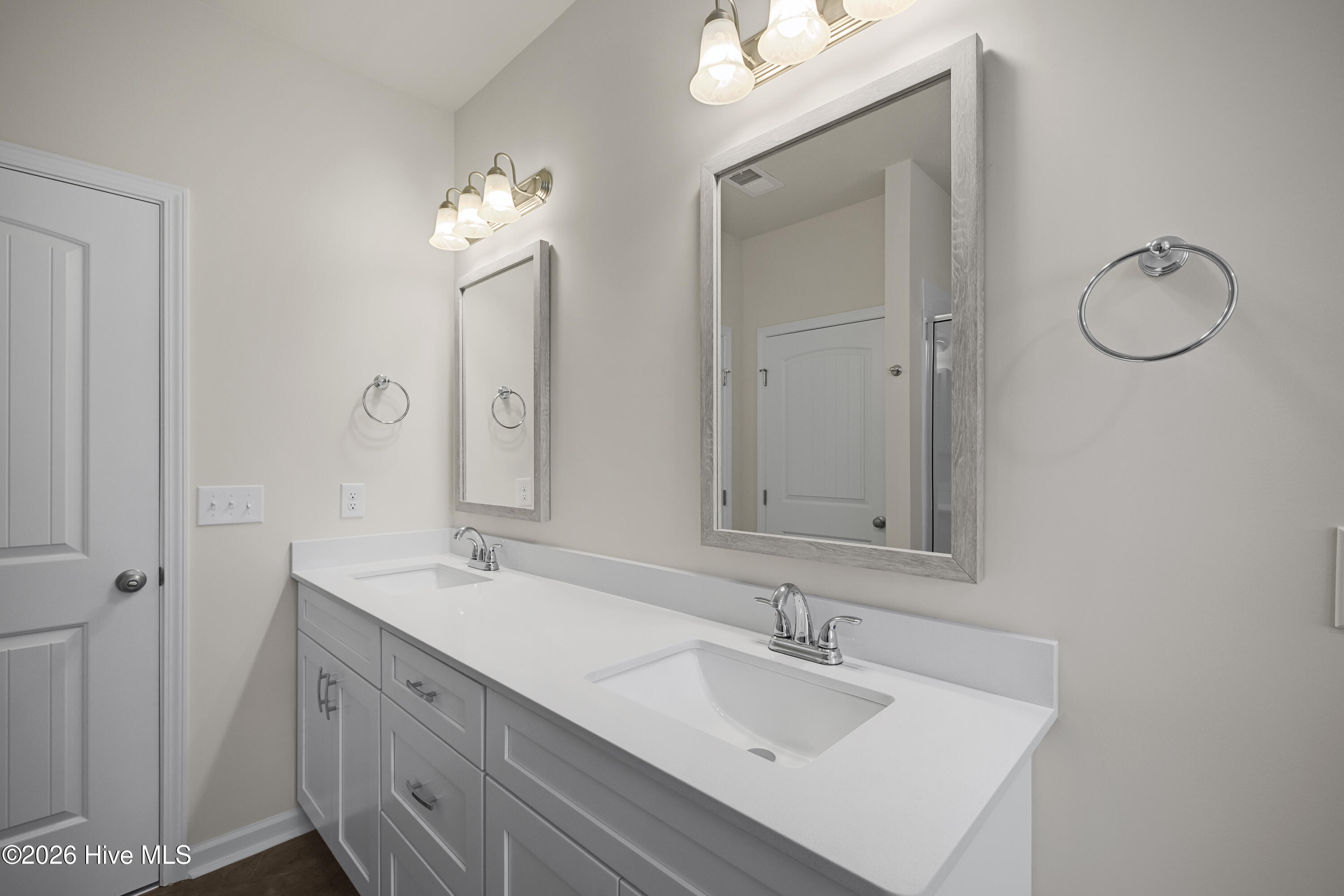 8902 Snelling Drive Property Photo 34