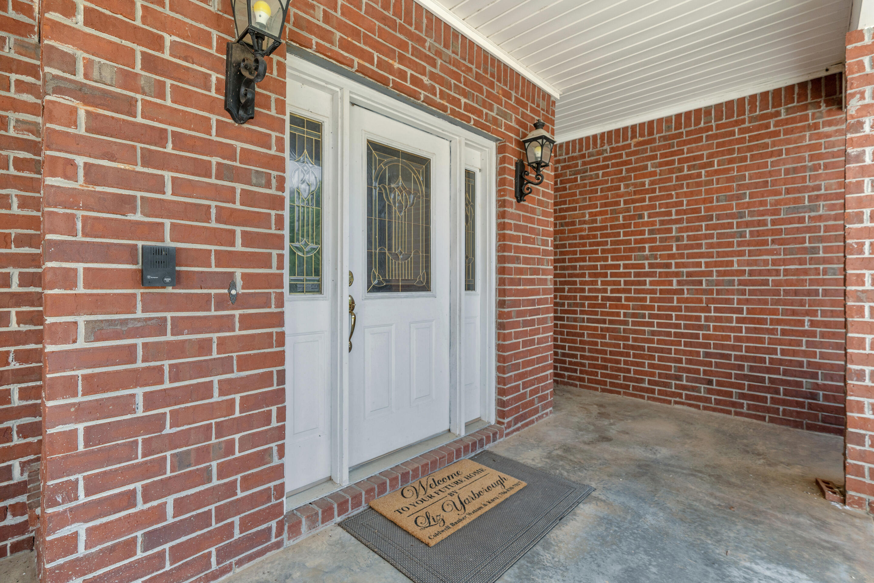 1197 Jefferson Boulevard Property Photo 3
