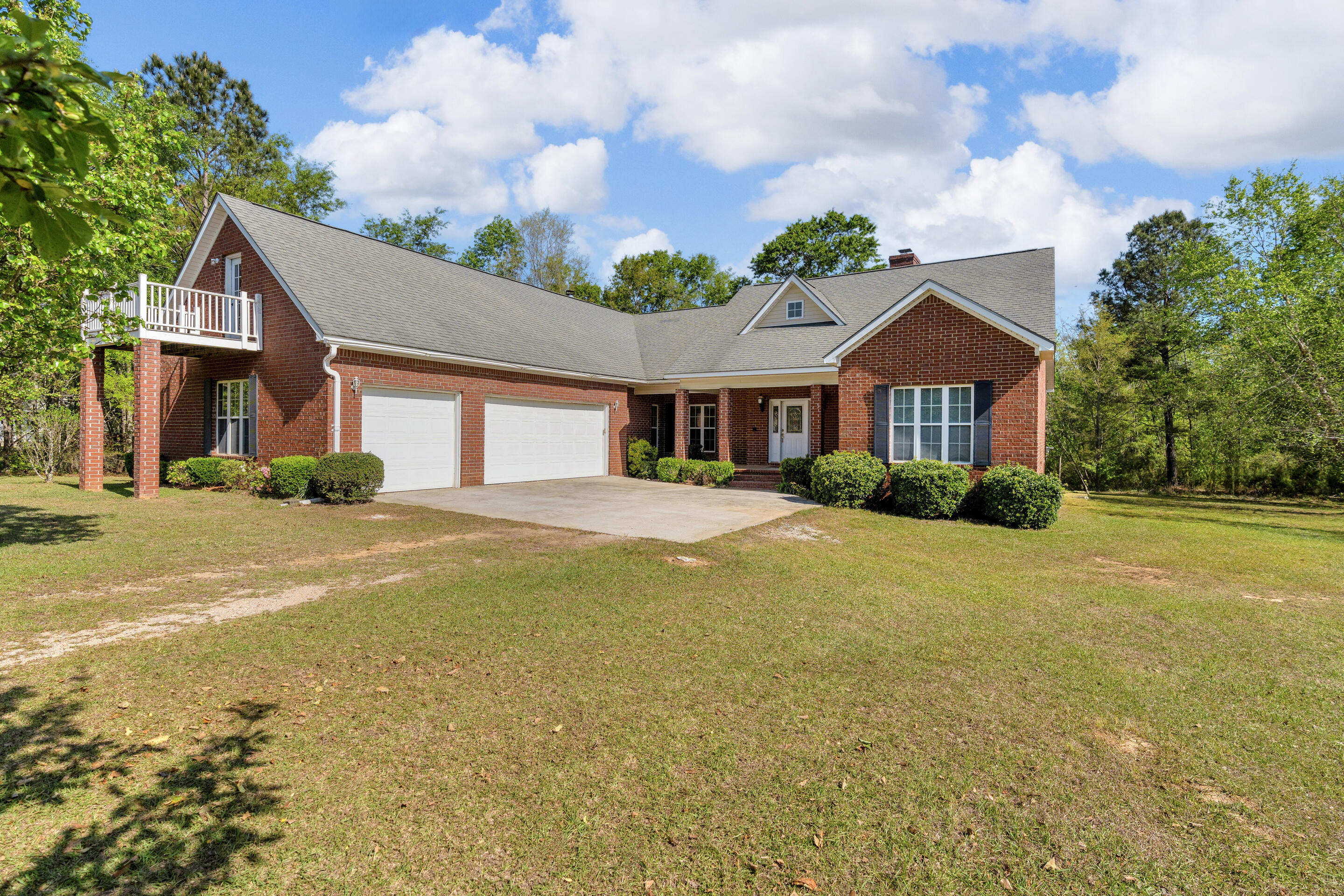 1197 Jefferson Boulevard Property Photo 4
