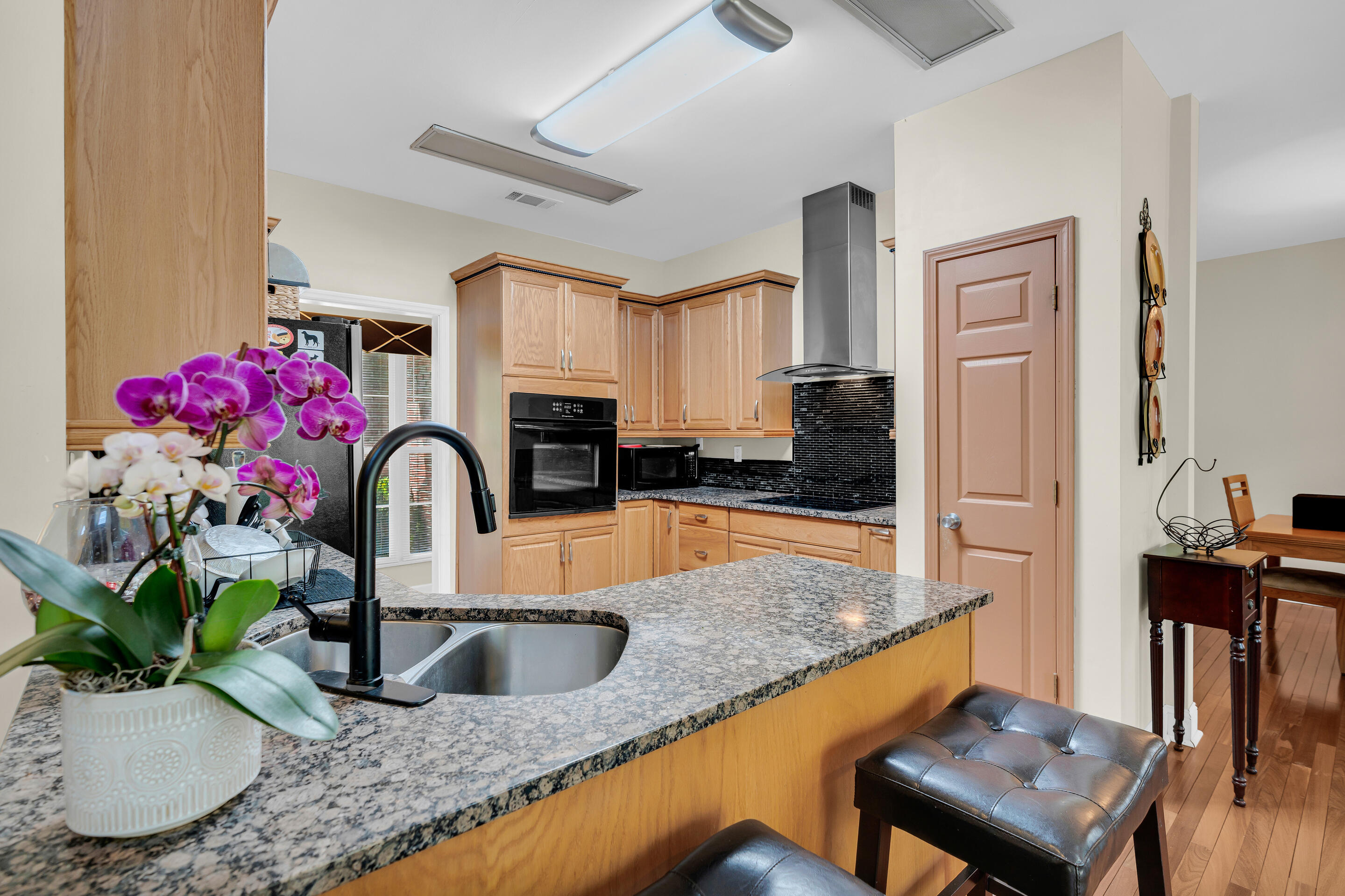 1197 Jefferson Boulevard Property Photo 15