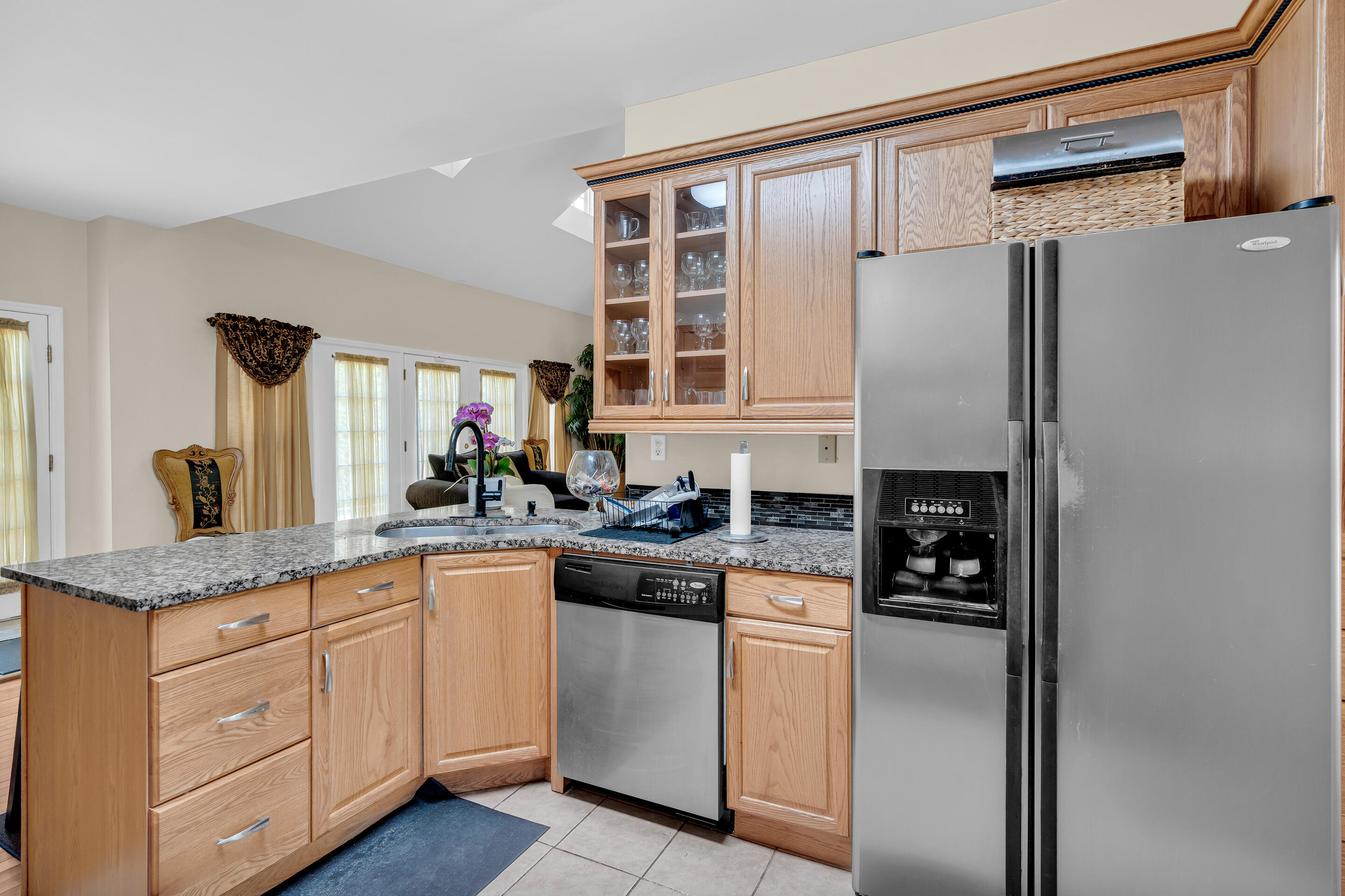 1197 Jefferson Boulevard Property Photo 17