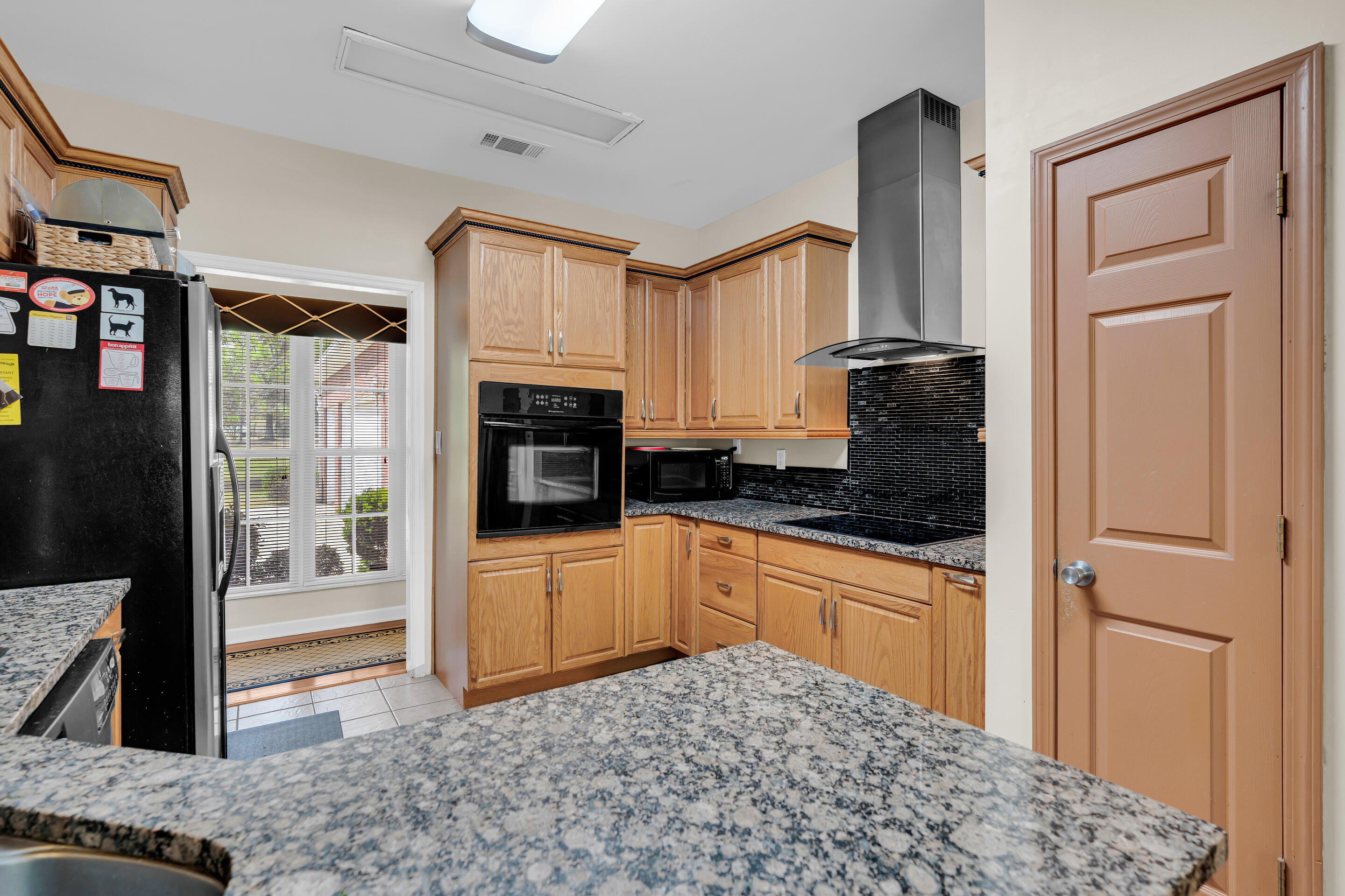 1197 Jefferson Boulevard Property Photo 18