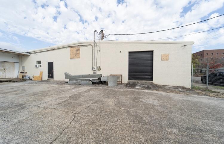 1002 Walton Way Property Photo 10