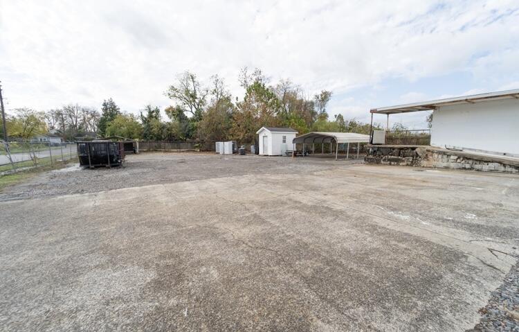 1002 Walton Way Property Photo 11