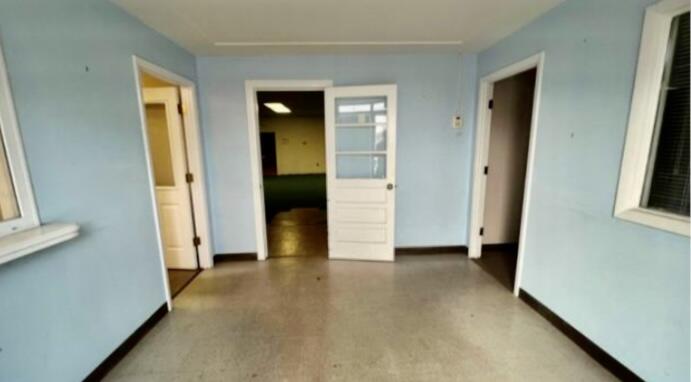 1002 Walton Way Property Photo 12