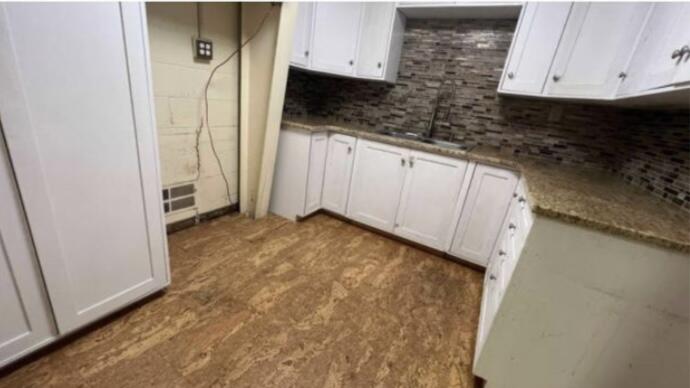 1002 Walton Way Property Photo 18