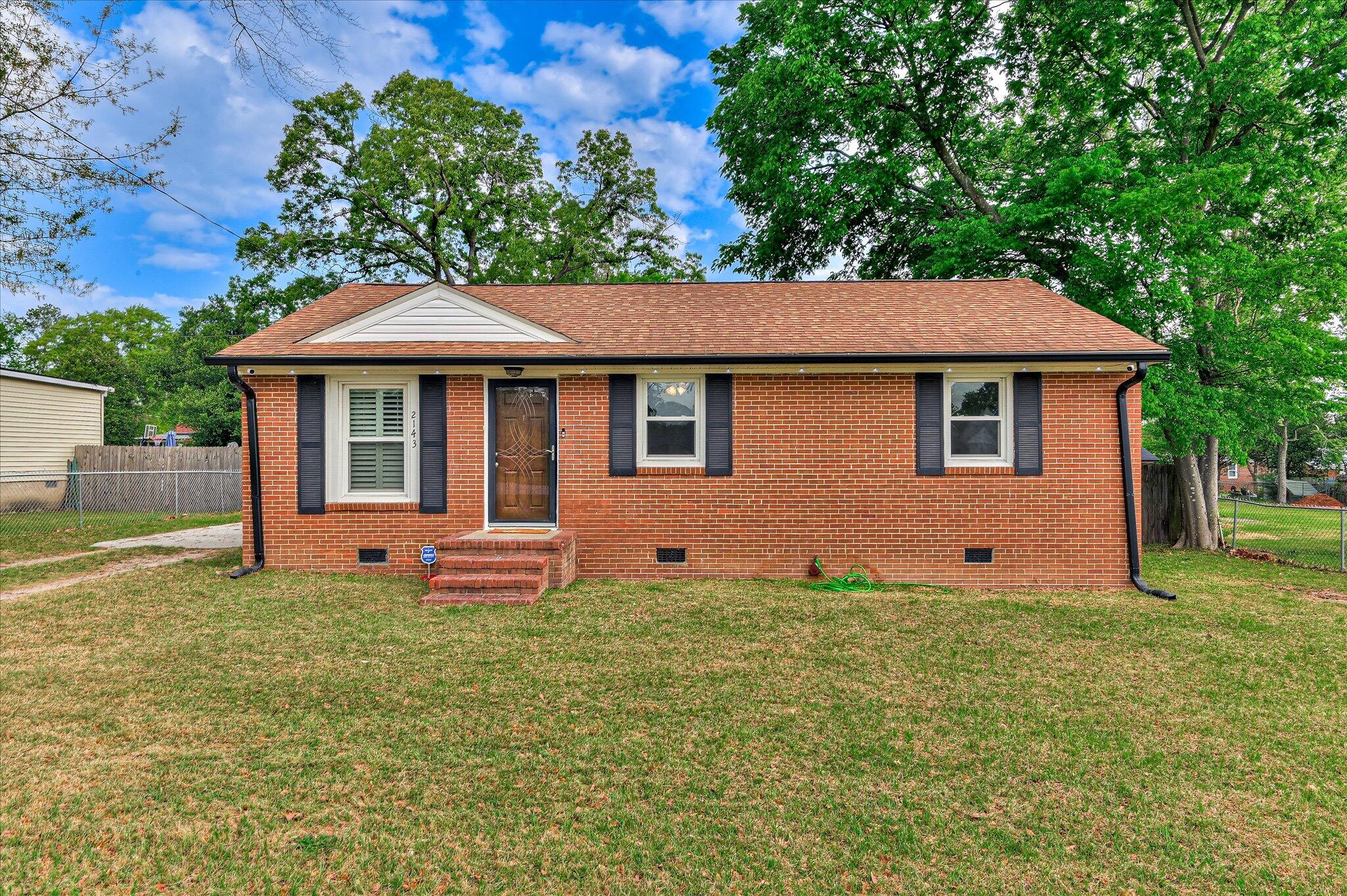 2143 Reedale Avenue Property Photo 1