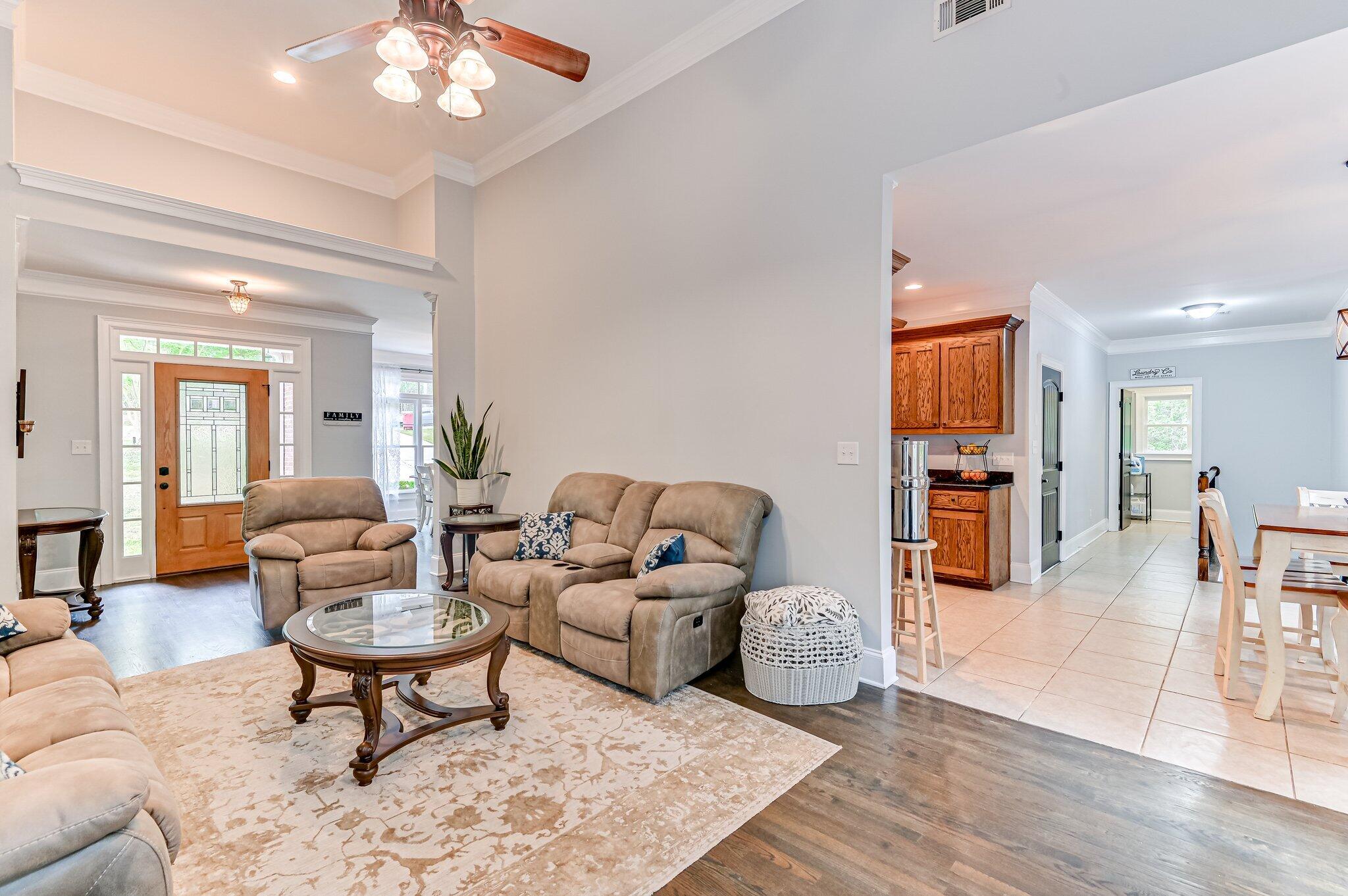 1067 Maiden Cane Way Property Photo 11