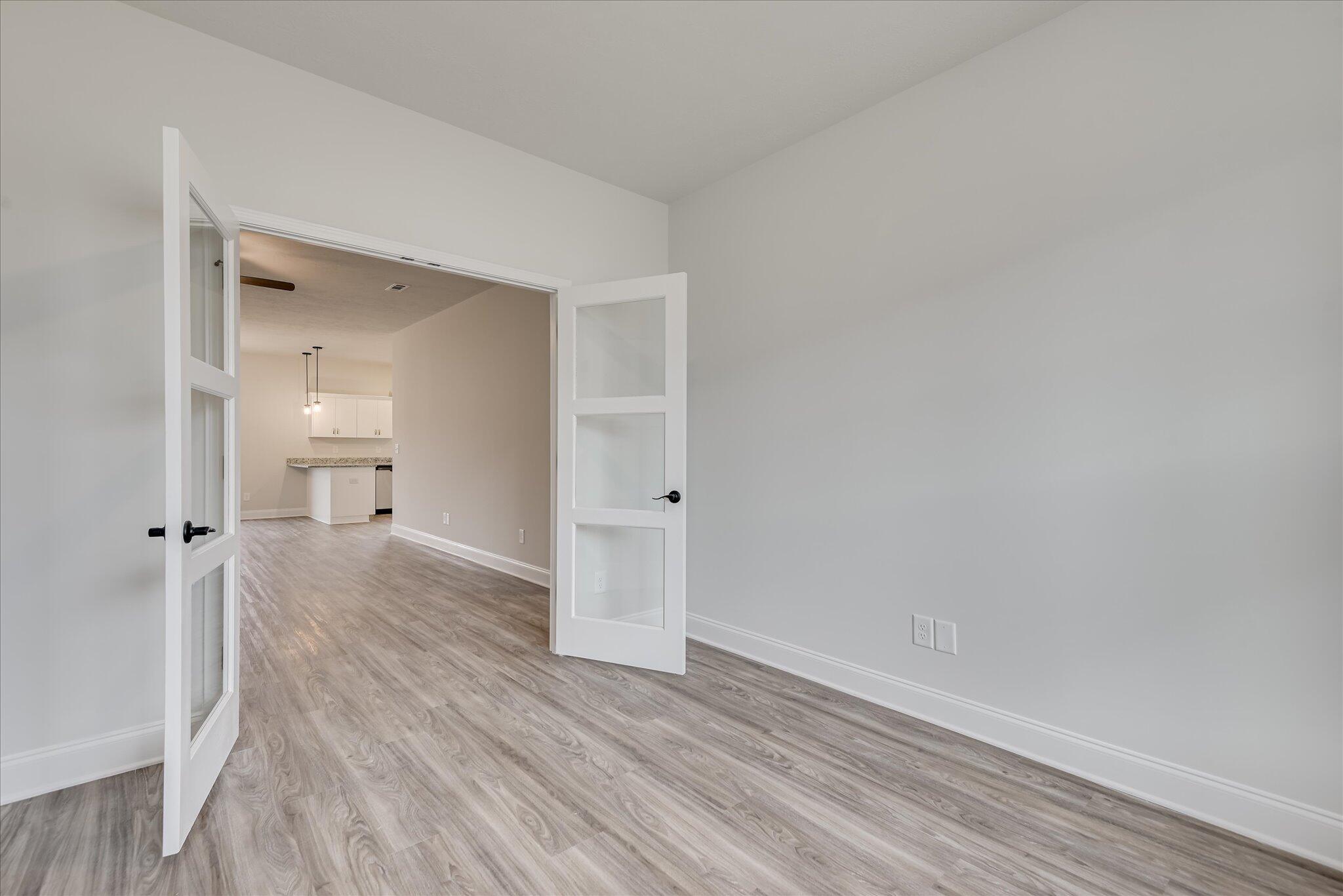 337 Bay Meadows Drive Property Photo 10