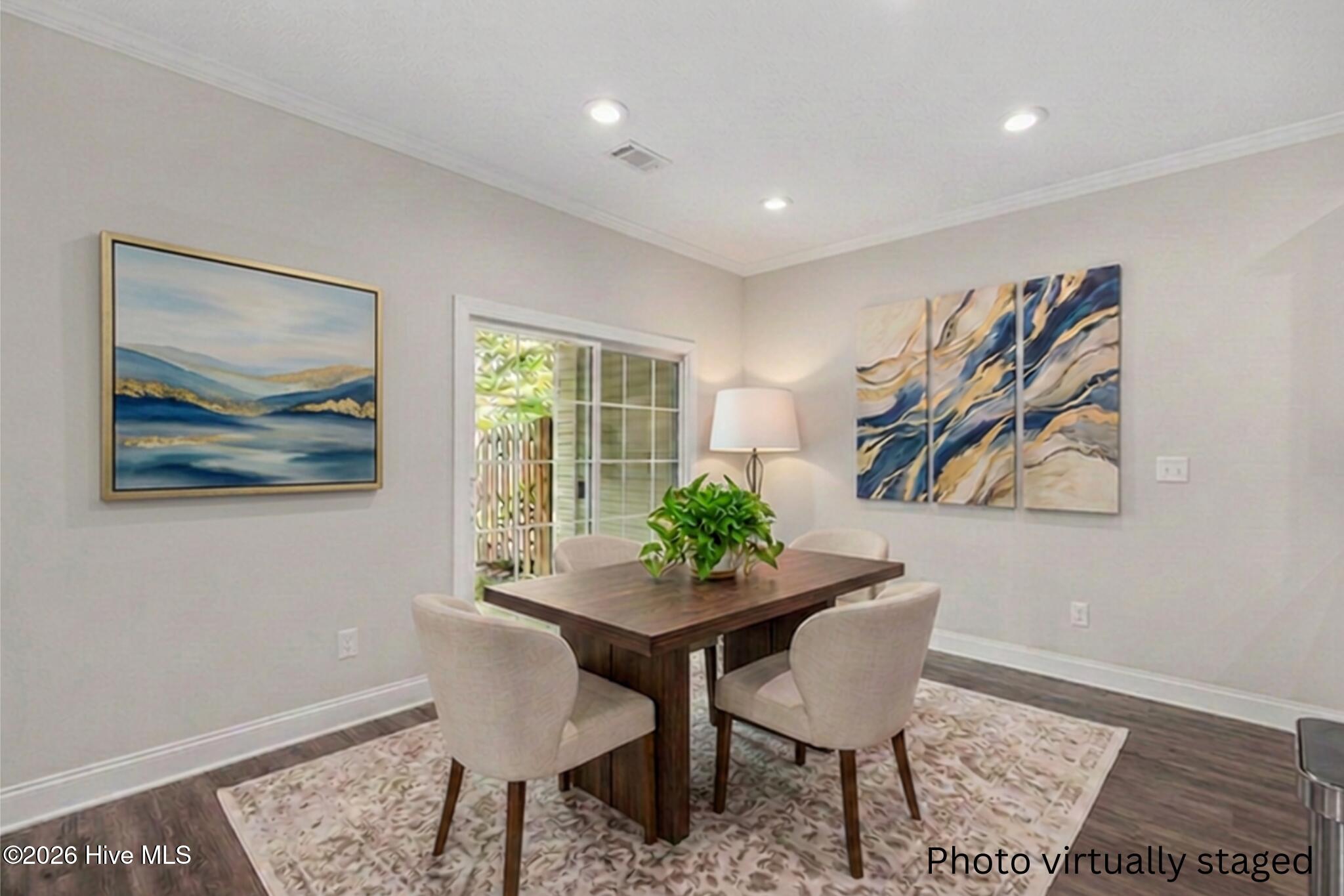 659 Aberdeen Circle Property Photo 4
