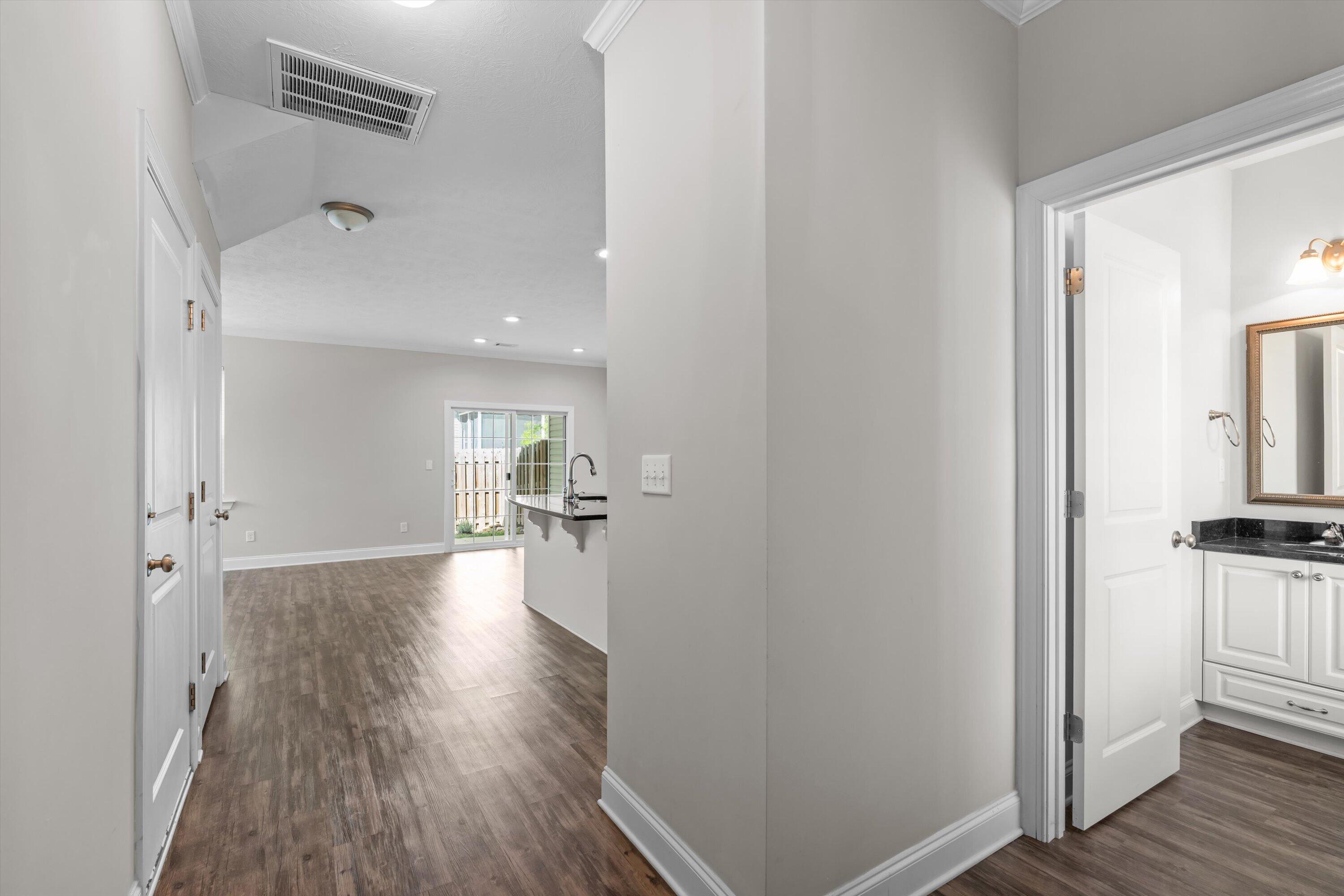 659 Aberdeen Circle Property Photo 19