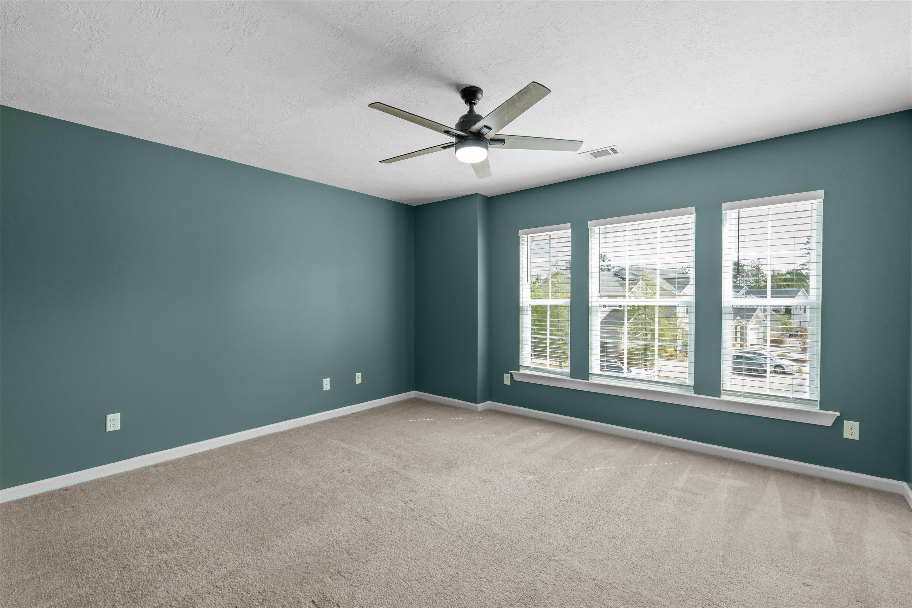 659 Aberdeen Circle Property Photo 21