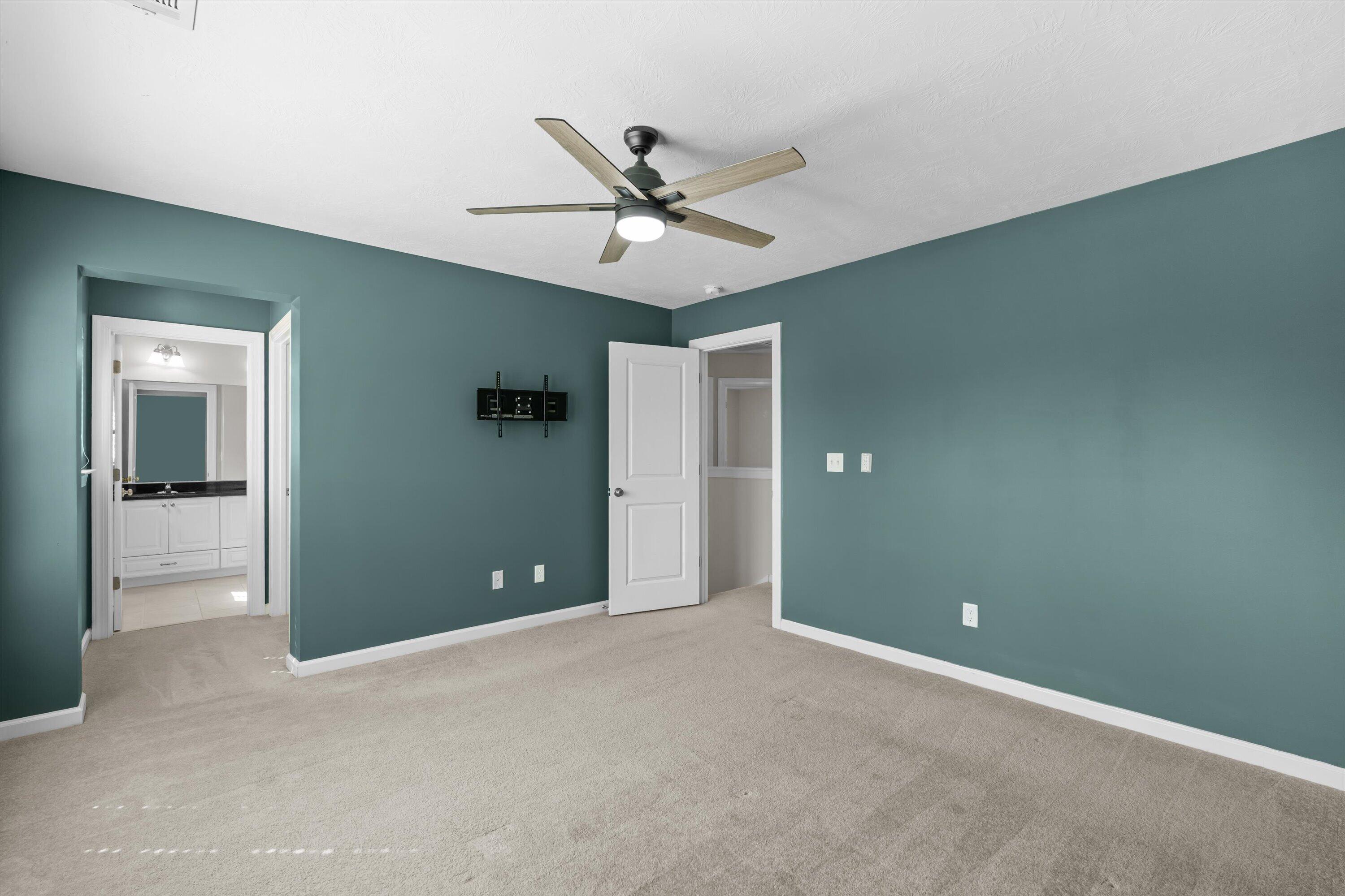 659 Aberdeen Circle Property Photo 22