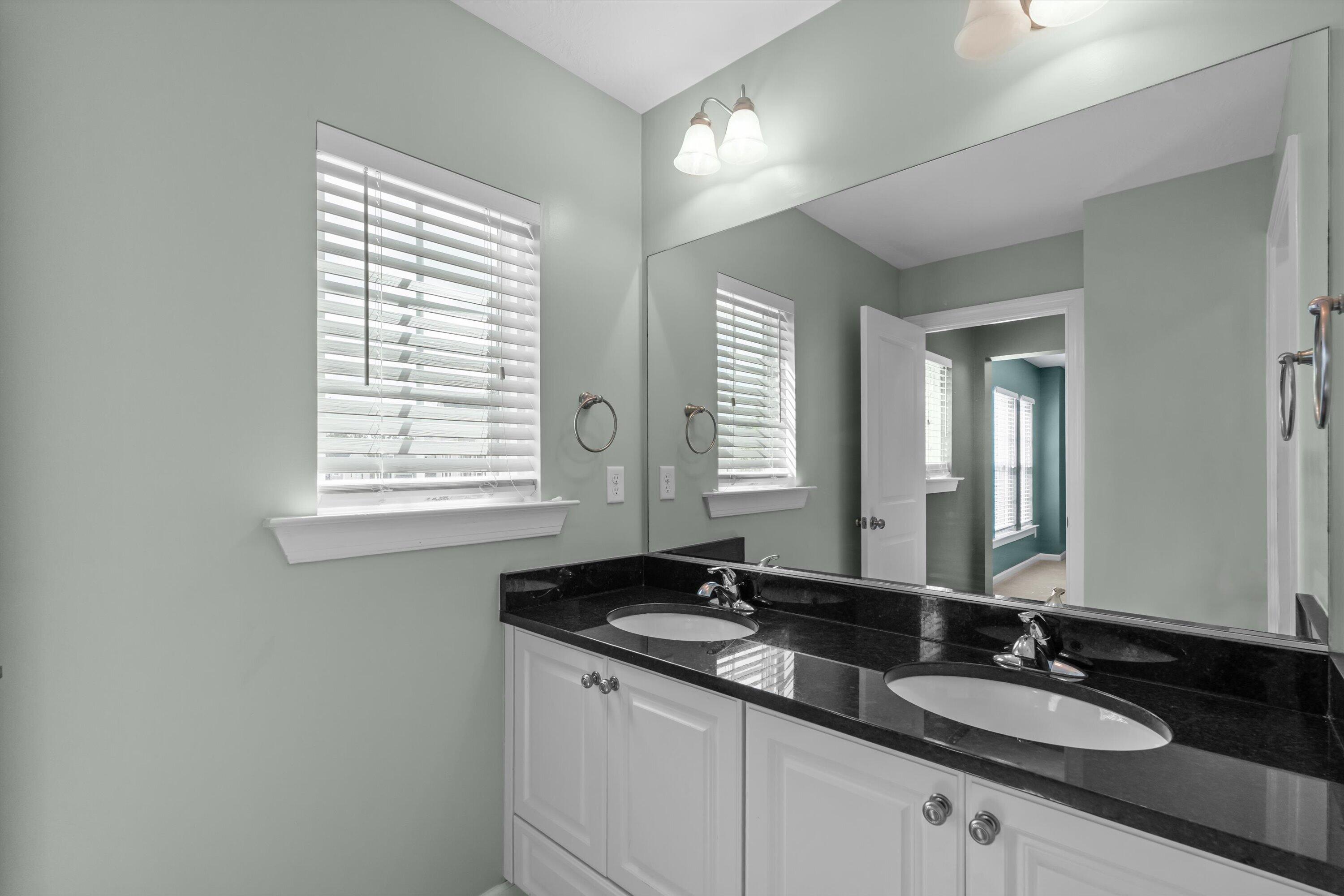 659 Aberdeen Circle Property Photo 24