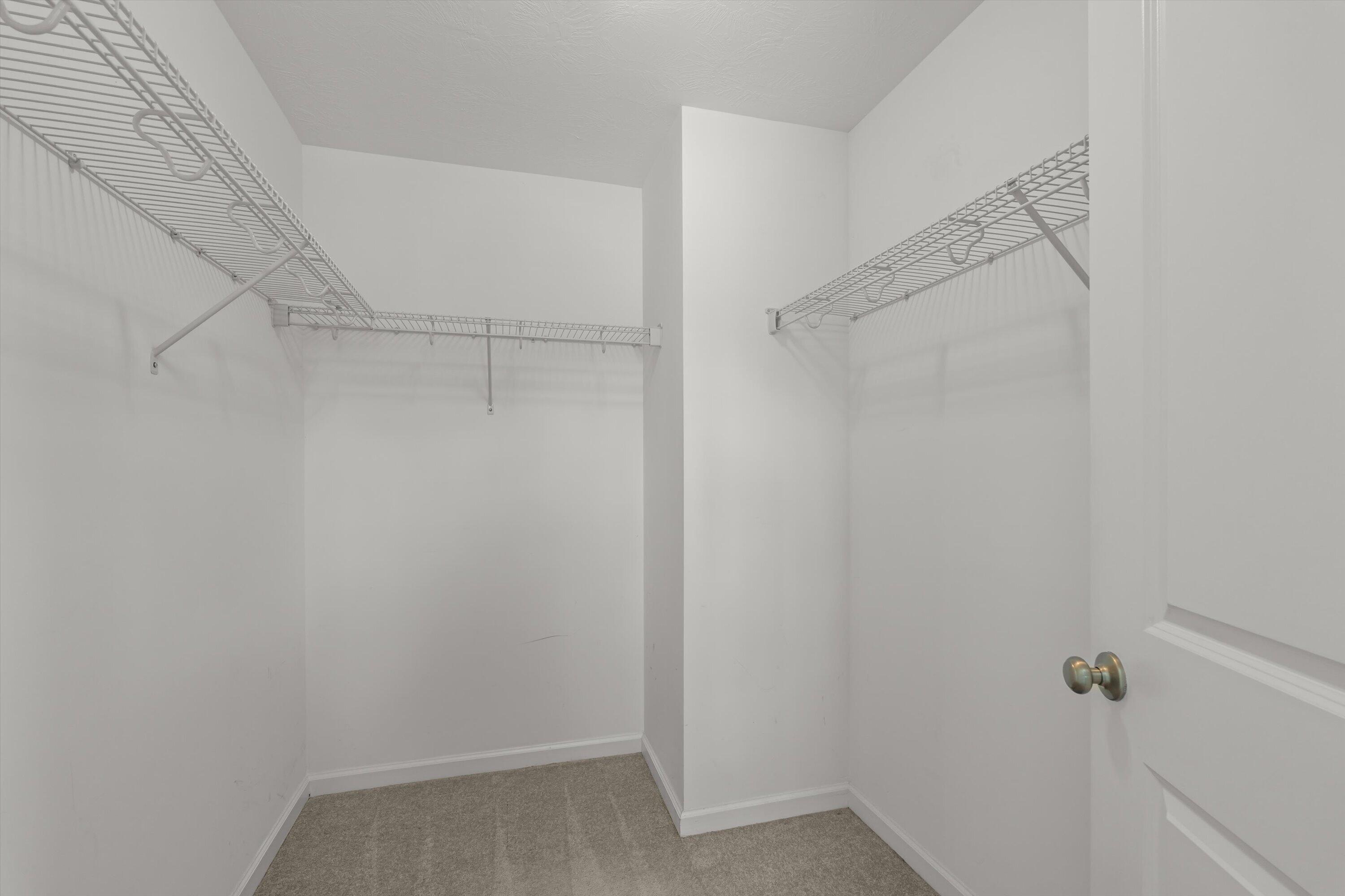 659 Aberdeen Circle Property Photo 25