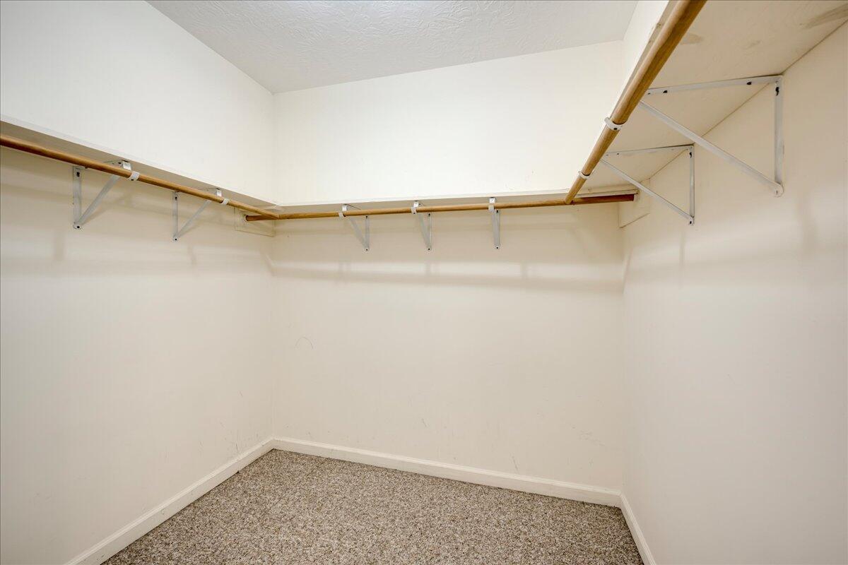 1504 Greiner Circle Property Photo 27
