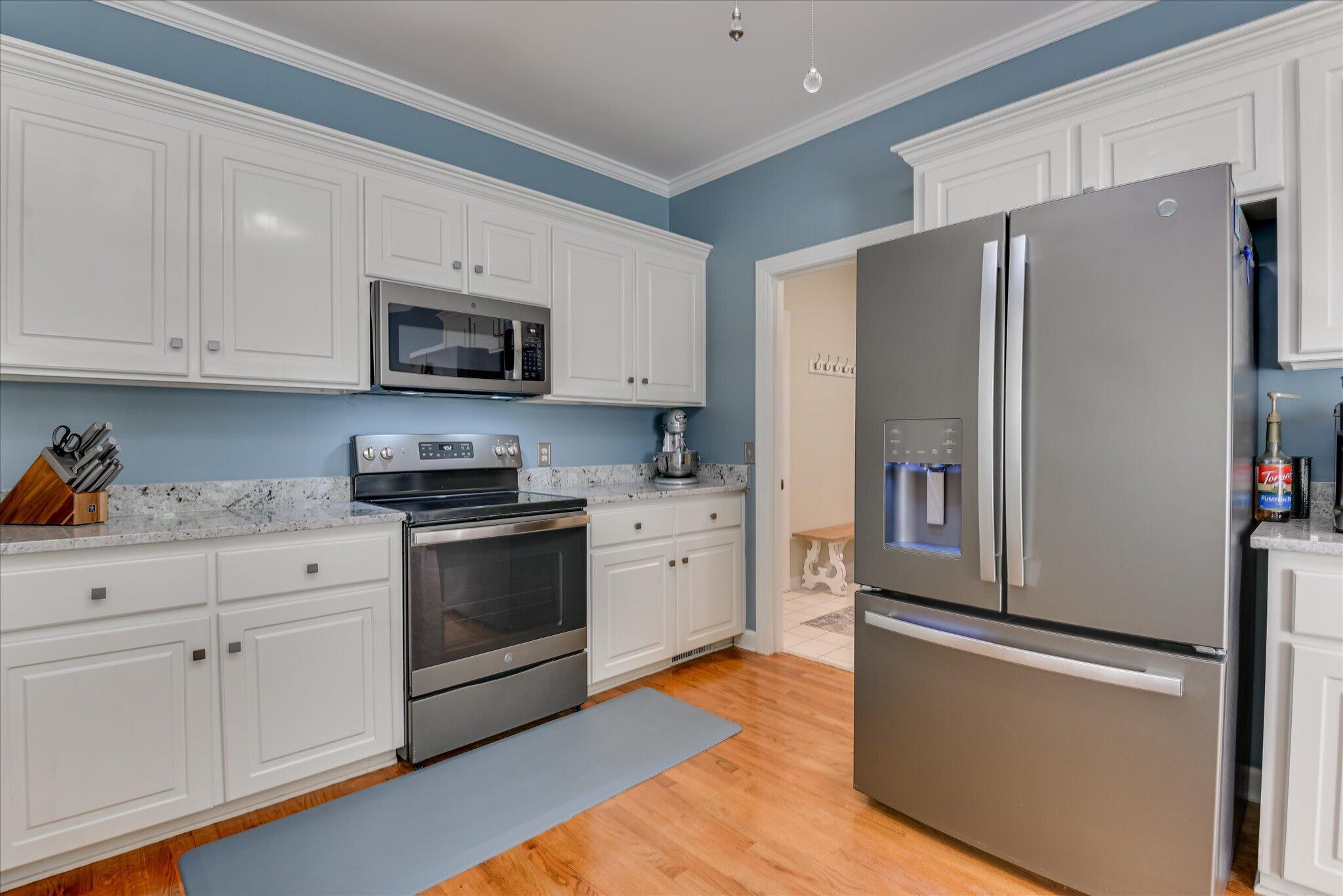 66 Waters Edge Drive Property Photo 10